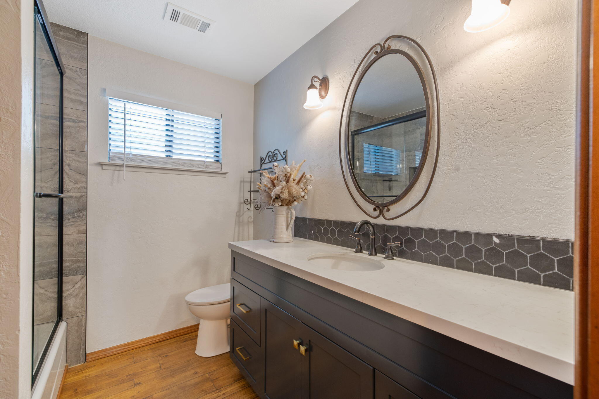 3118 W Dorothea Ave, Visalia, CA 93277