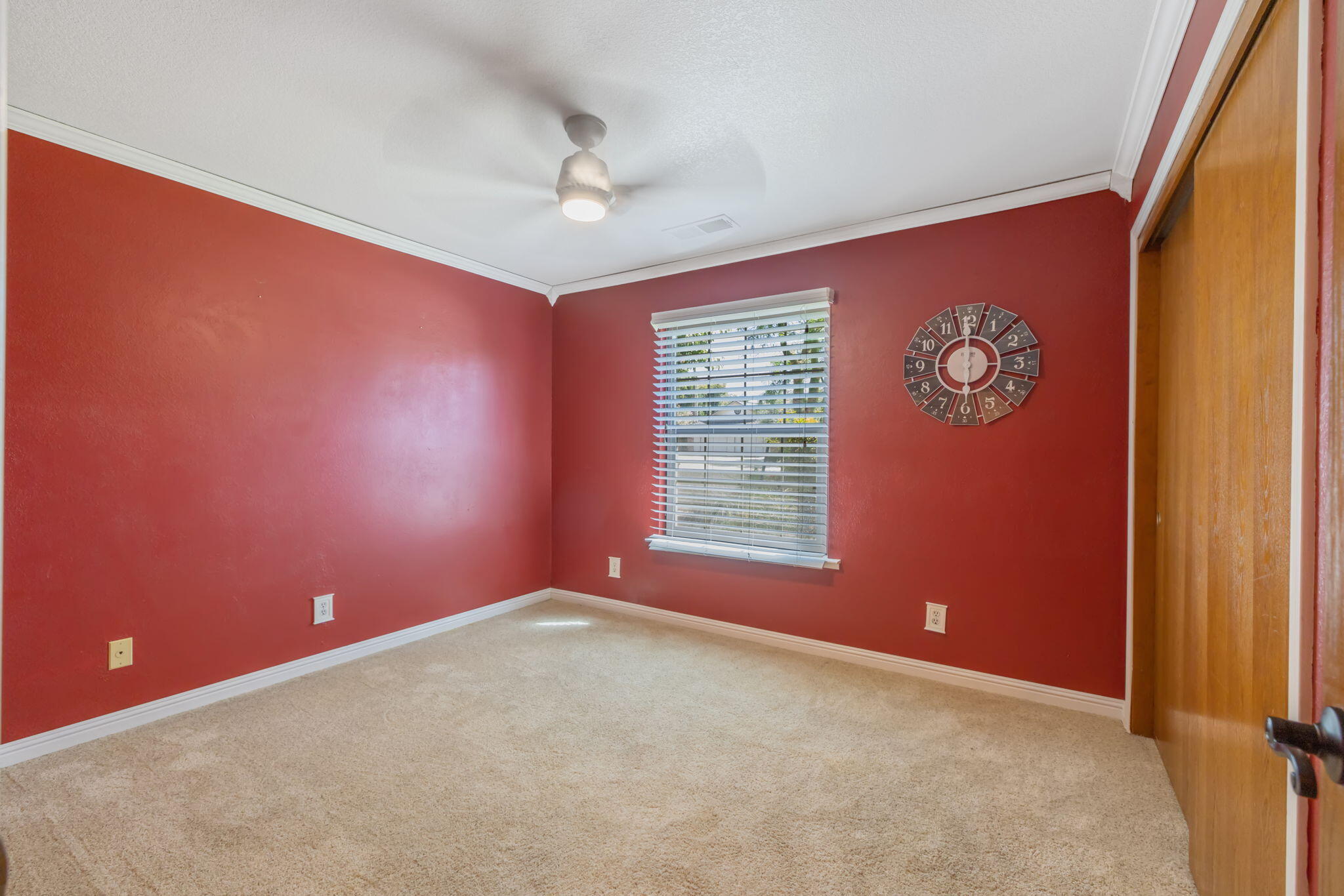 3118 W Dorothea Ave, Visalia, CA 93277