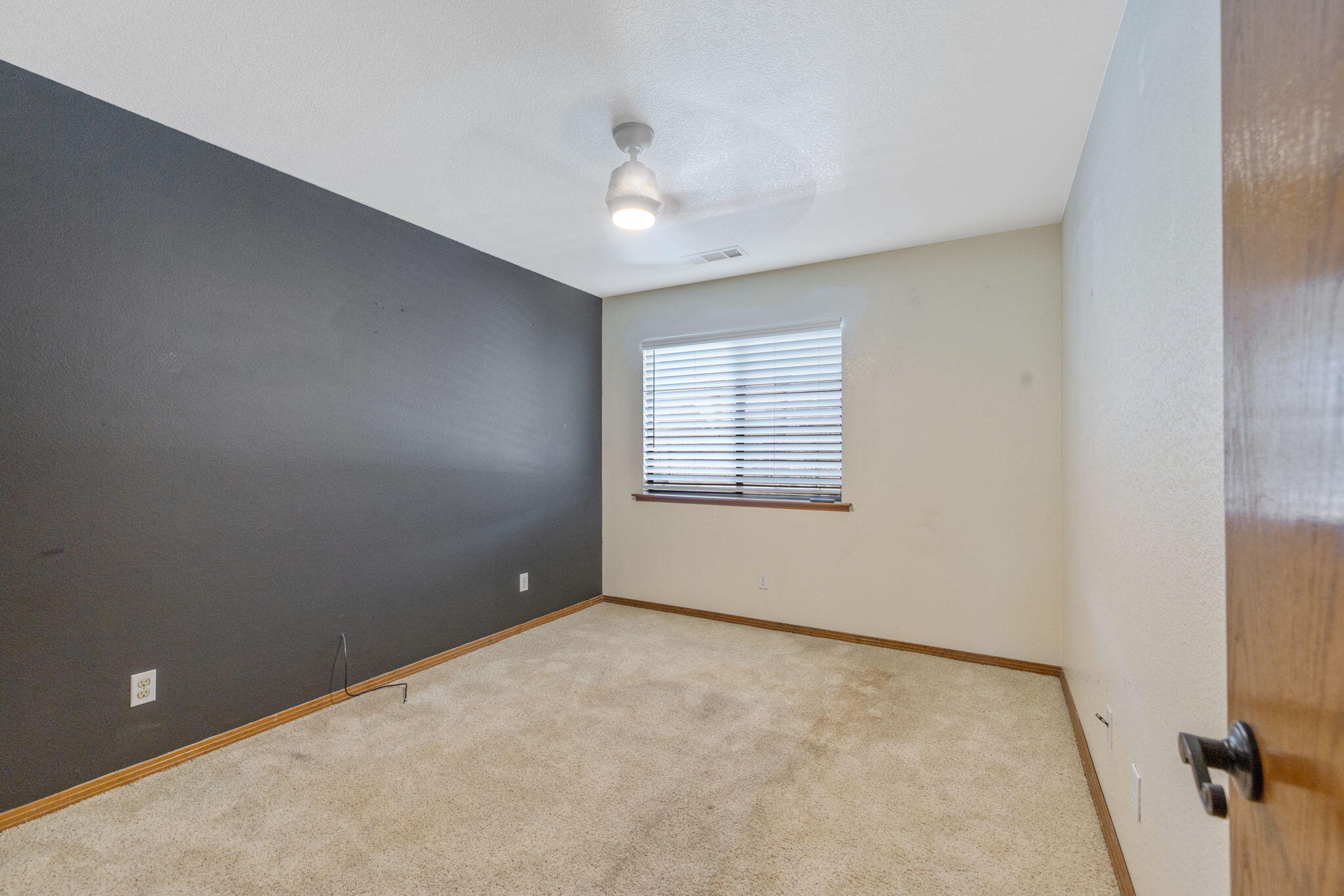 3118 W Dorothea Ave, Visalia, CA 93277