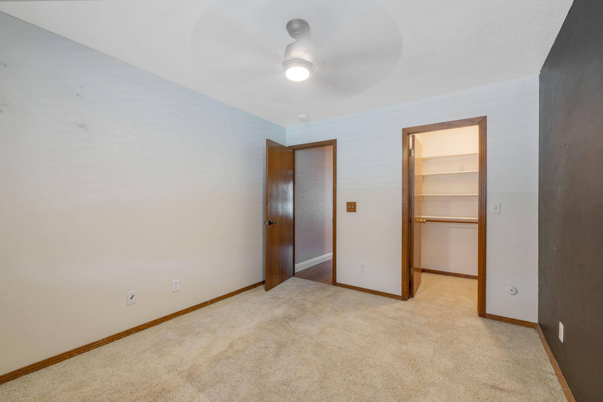 3118 W Dorothea Ave, Visalia, CA 93277