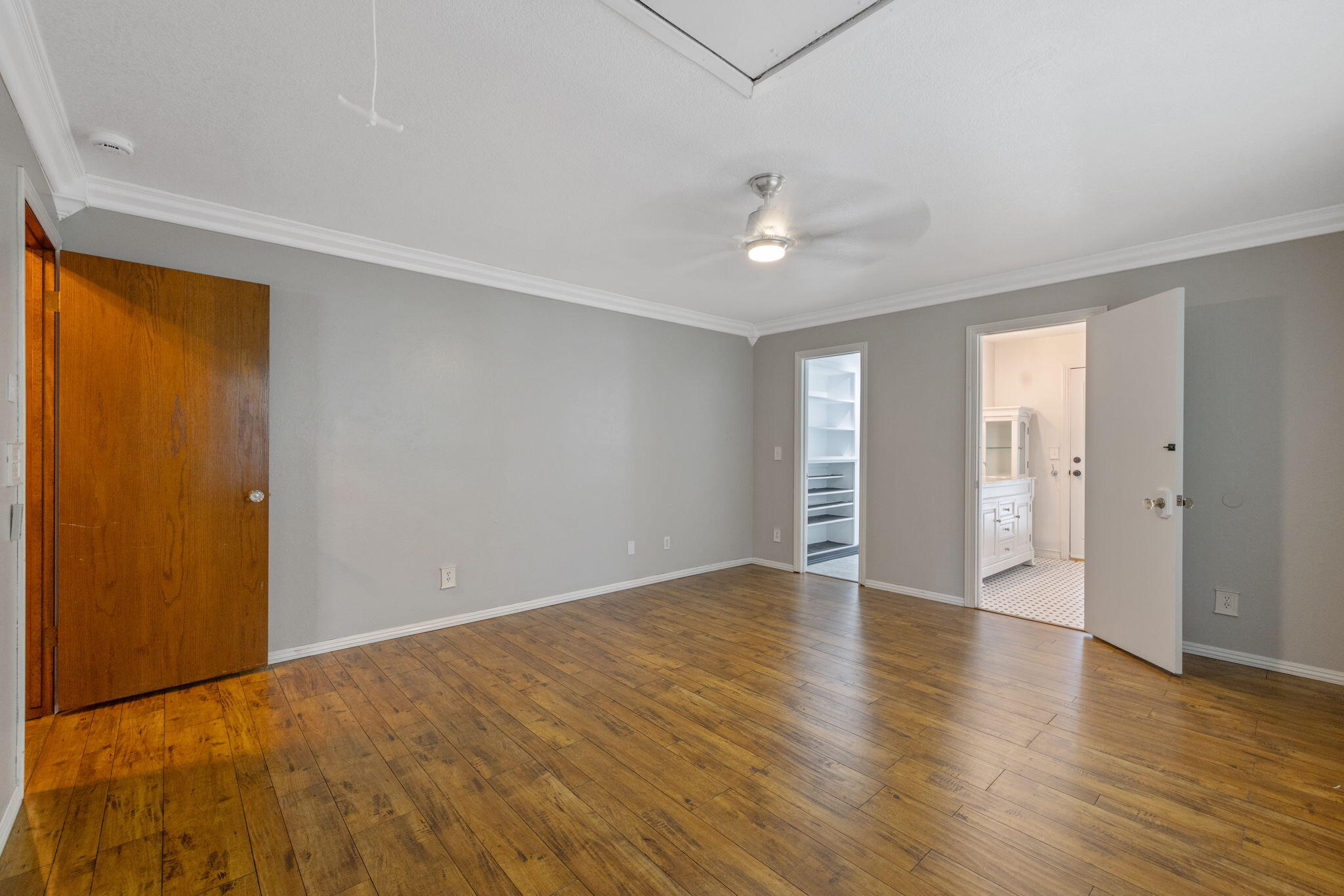 3118 W Dorothea Ave, Visalia, CA 93277