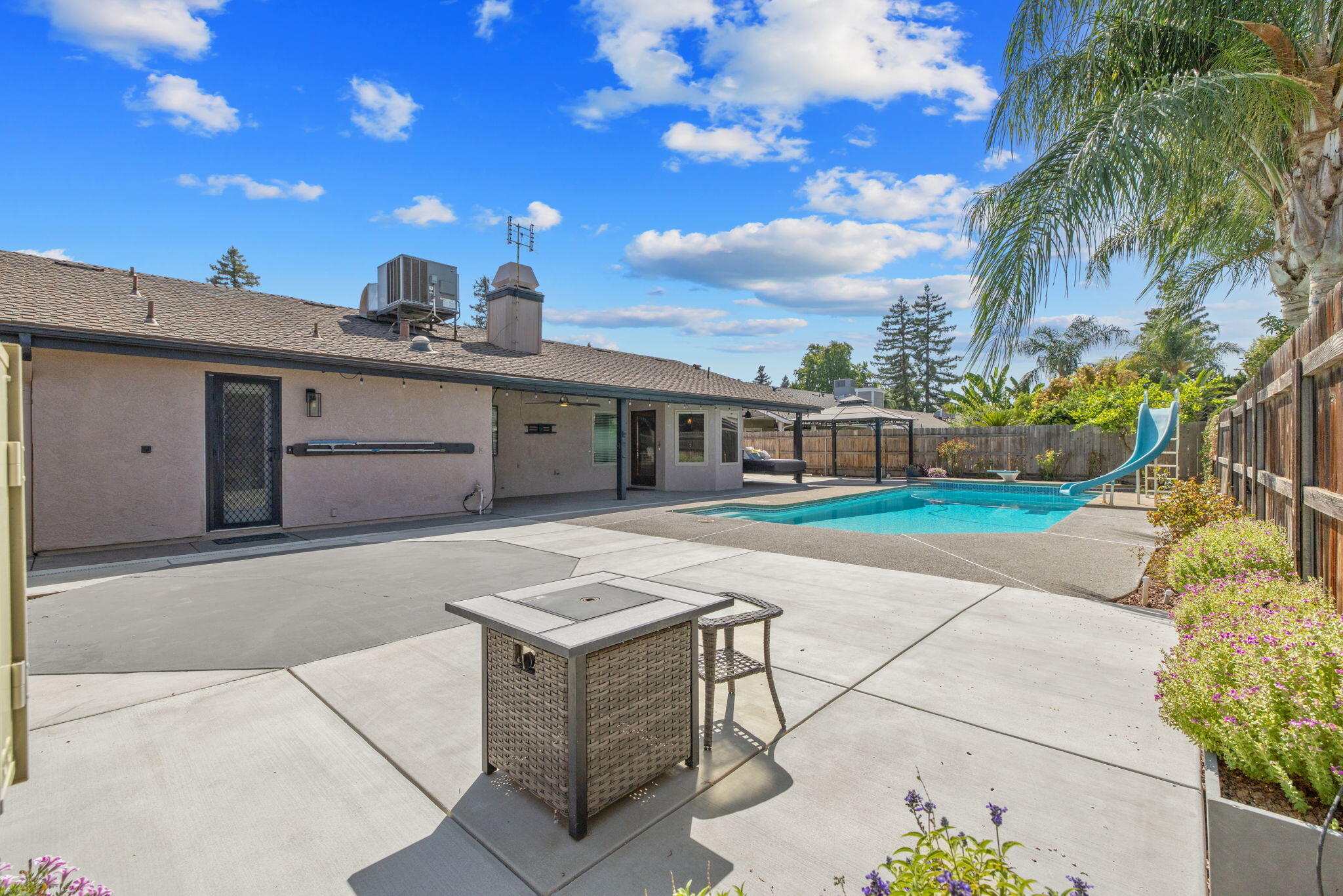 3118 W Dorothea Ave, Visalia, CA 93277
