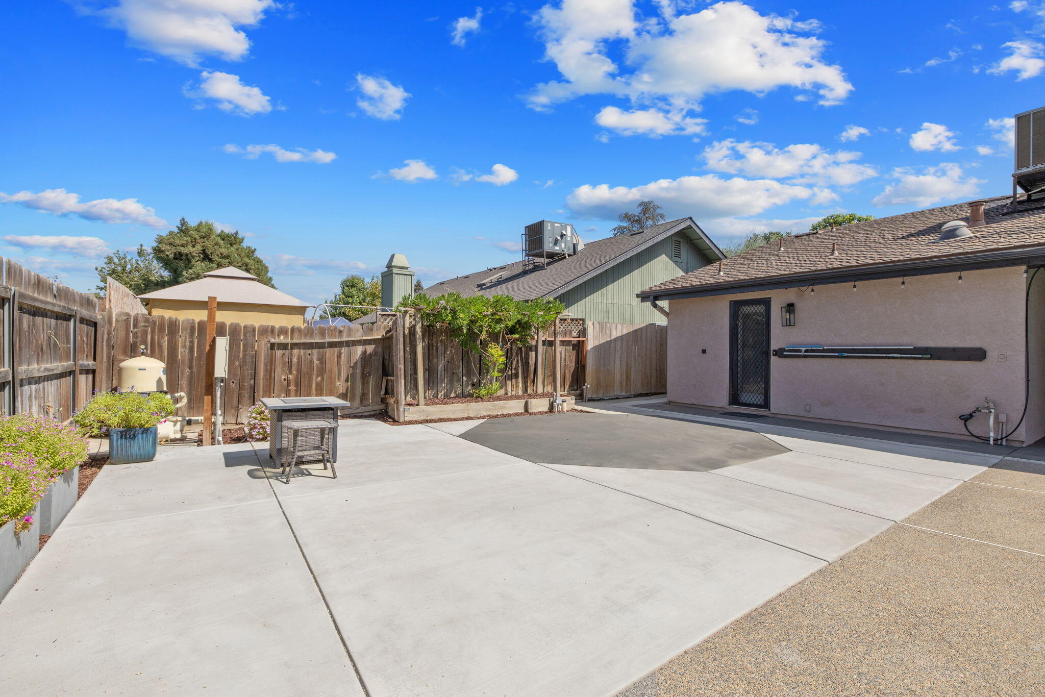 3118 W Dorothea Ave, Visalia, CA 93277