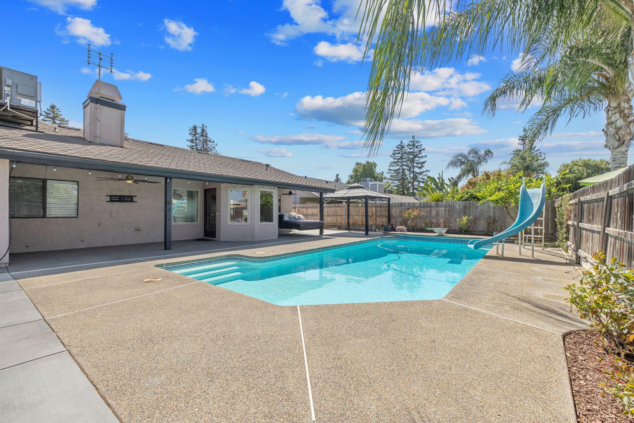 3118 W Dorothea Ave, Visalia, CA 93277