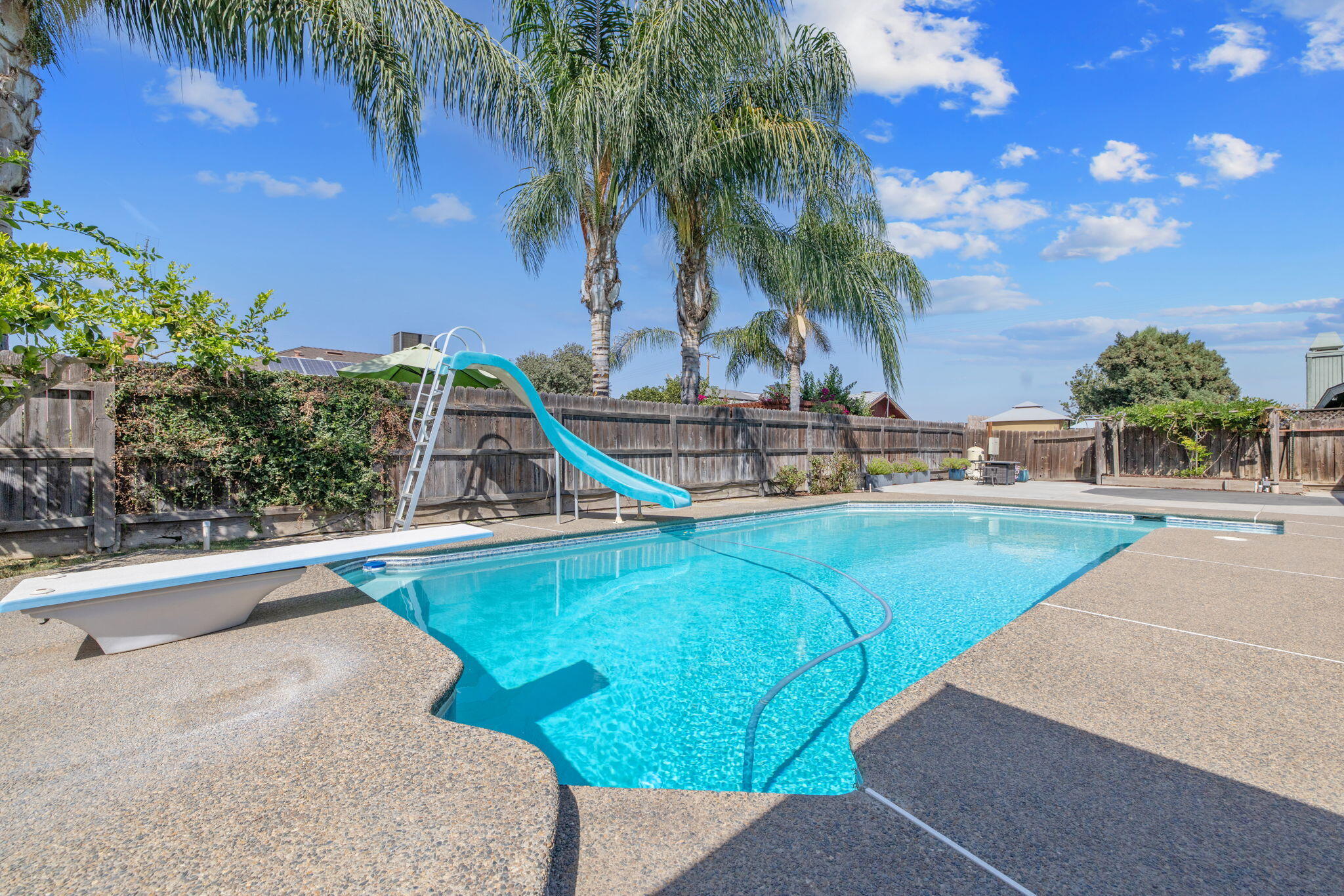 3118 W Dorothea Ave, Visalia, CA 93277