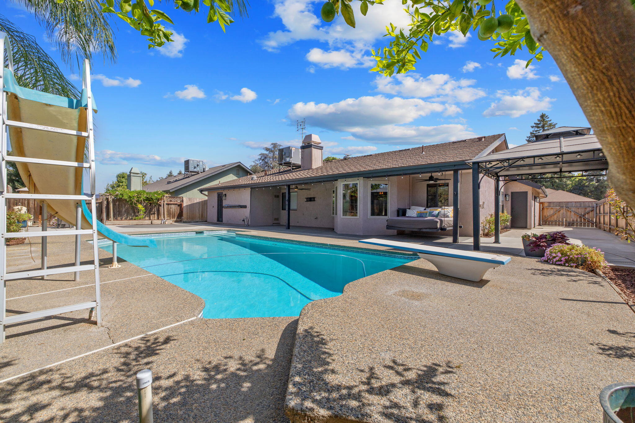 3118 W Dorothea Ave, Visalia, CA 93277