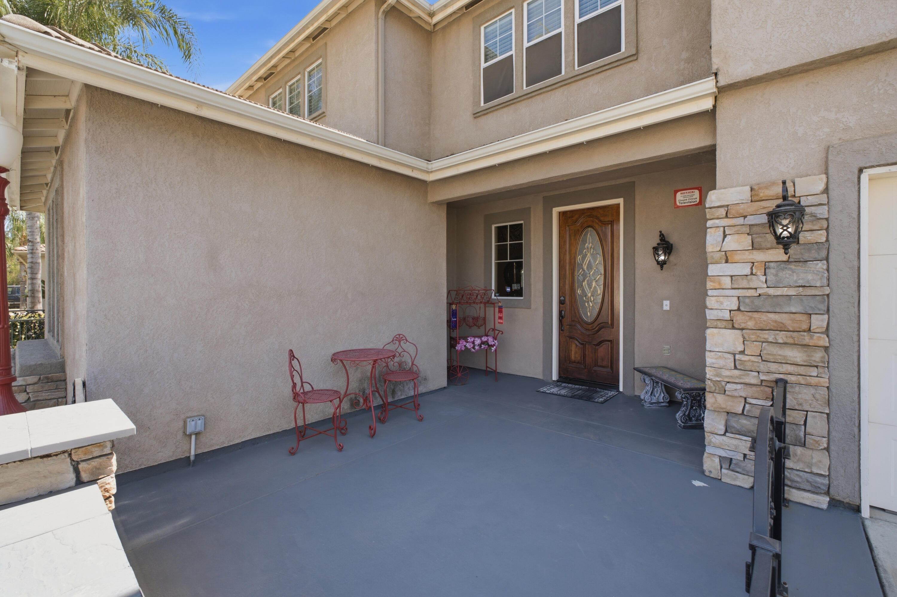 5733 W Babcock Ave, Visalia, CA 93291