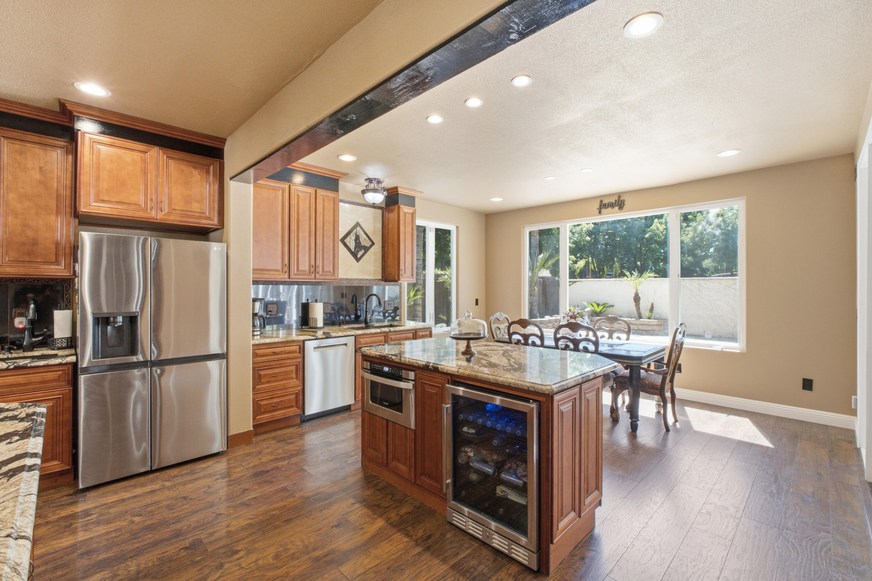 5733 W Babcock Ave, Visalia, CA 93291