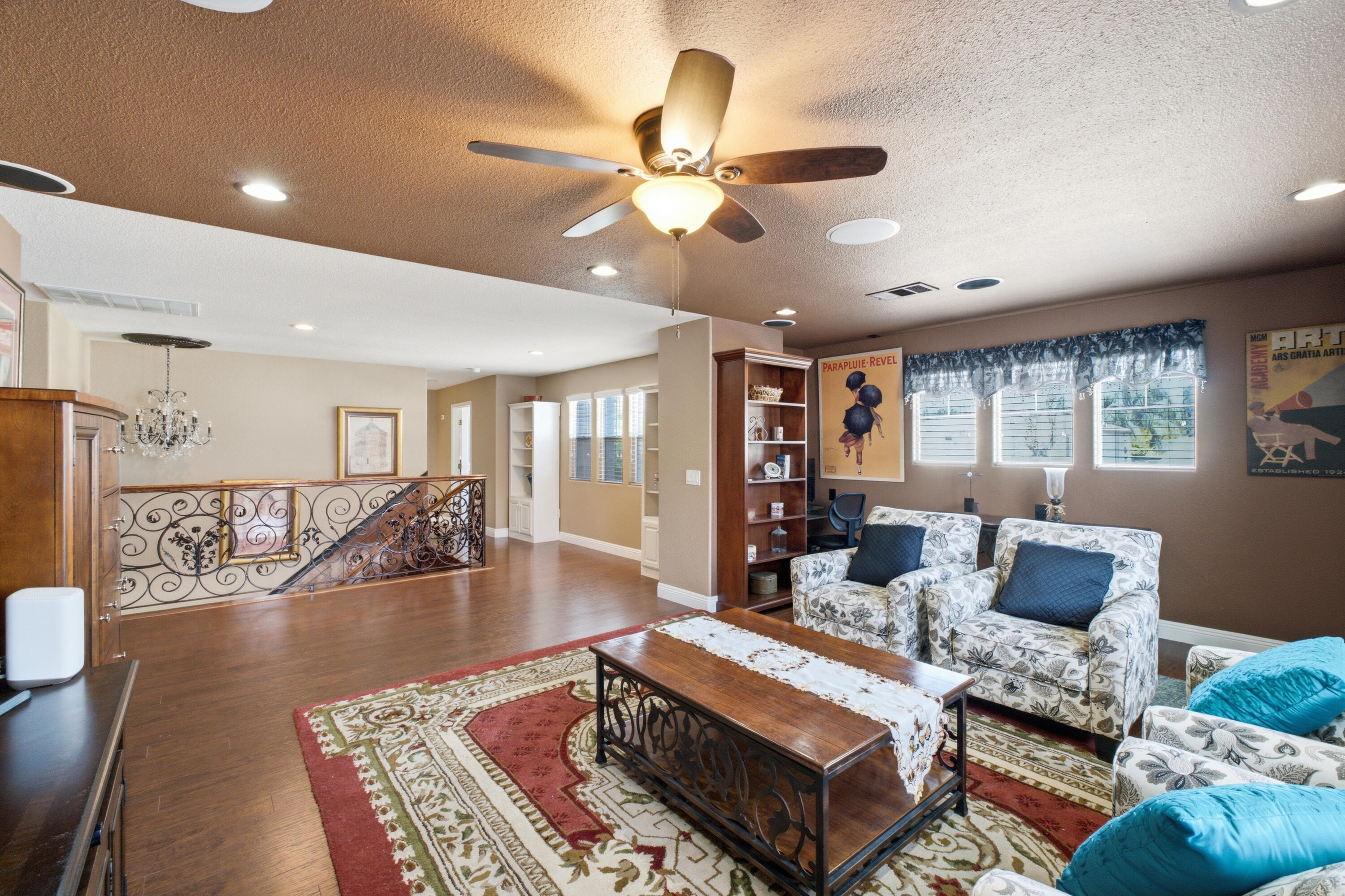 5733 W Babcock Ave, Visalia, CA 93291