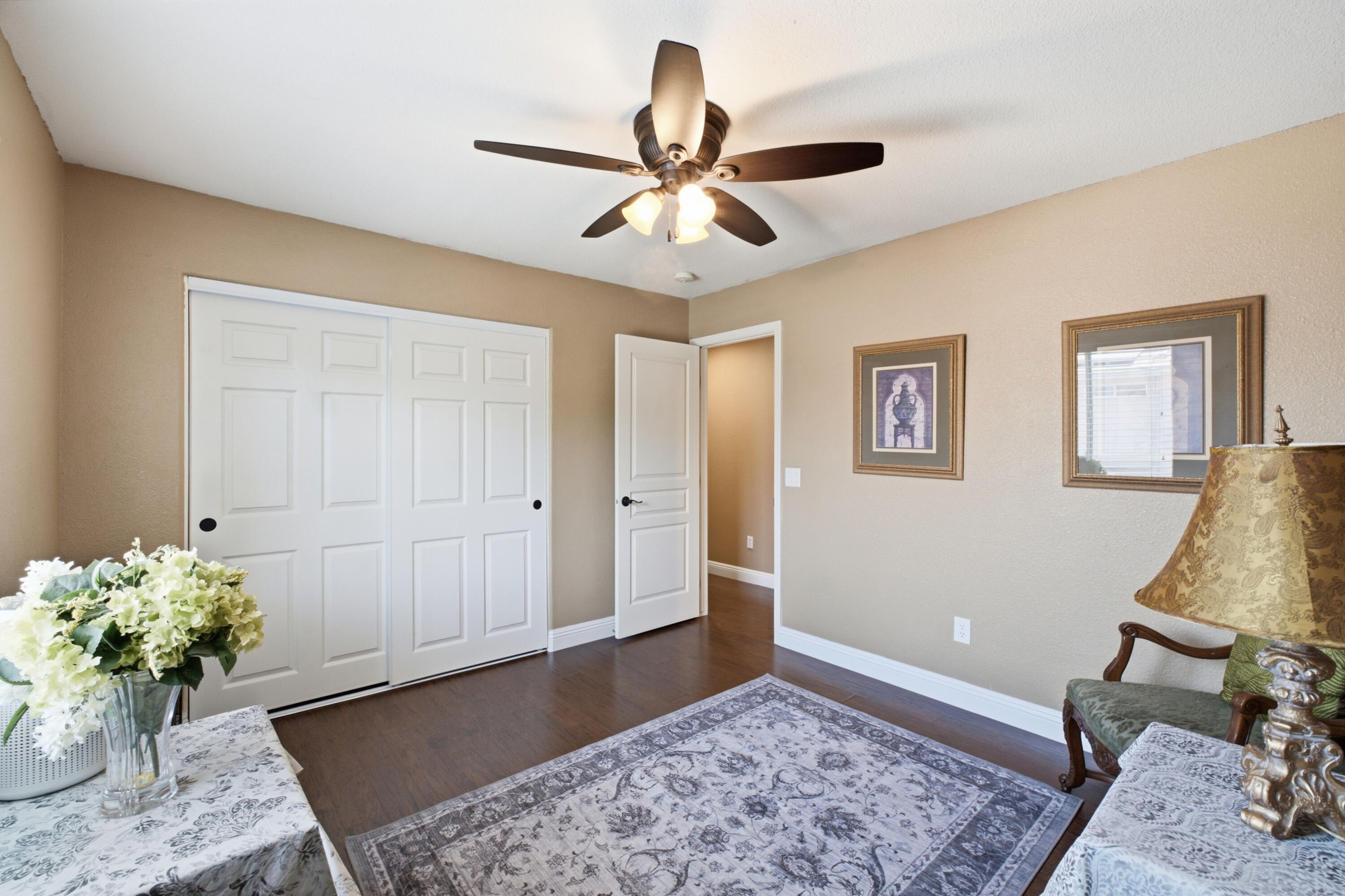 5733 W Babcock Ave, Visalia, CA 93291