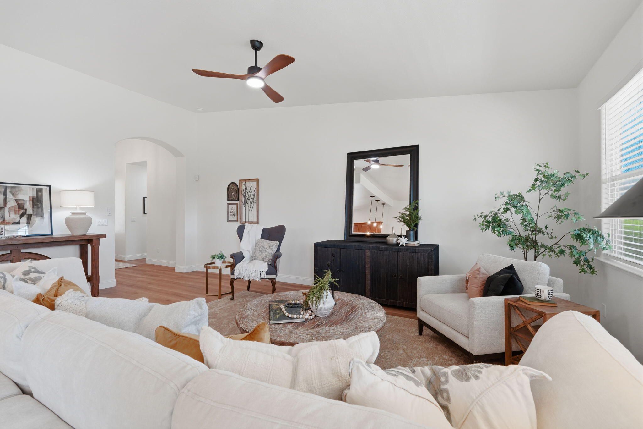 2697 Doral Ct, Tulare, CA 93274
