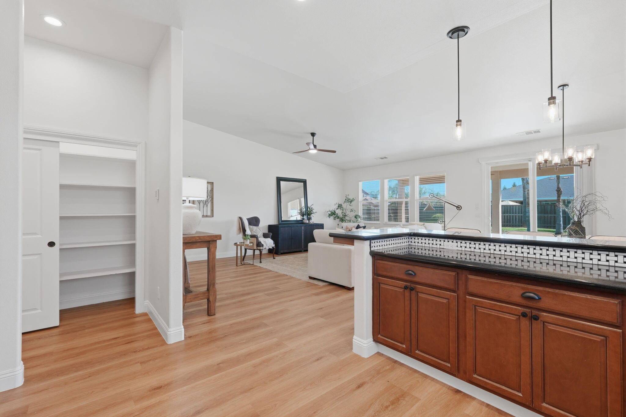 2697 Doral Ct, Tulare, CA 93274