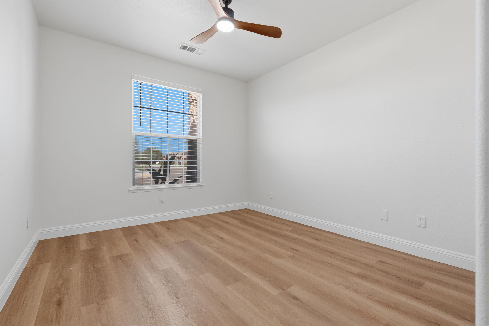 2697 Doral Ct, Tulare, CA 93274
