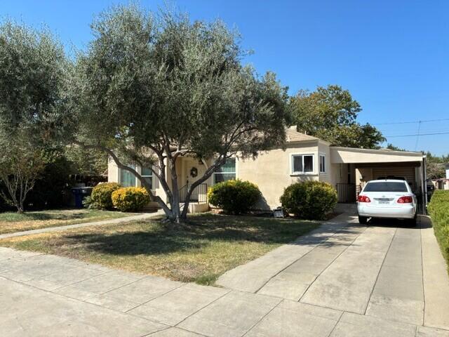 515 N Gem St, Tulare, CA 93274