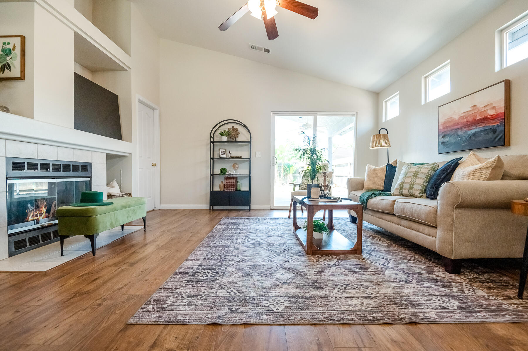2115 N Virginia Ct, Farmersville, CA 93223