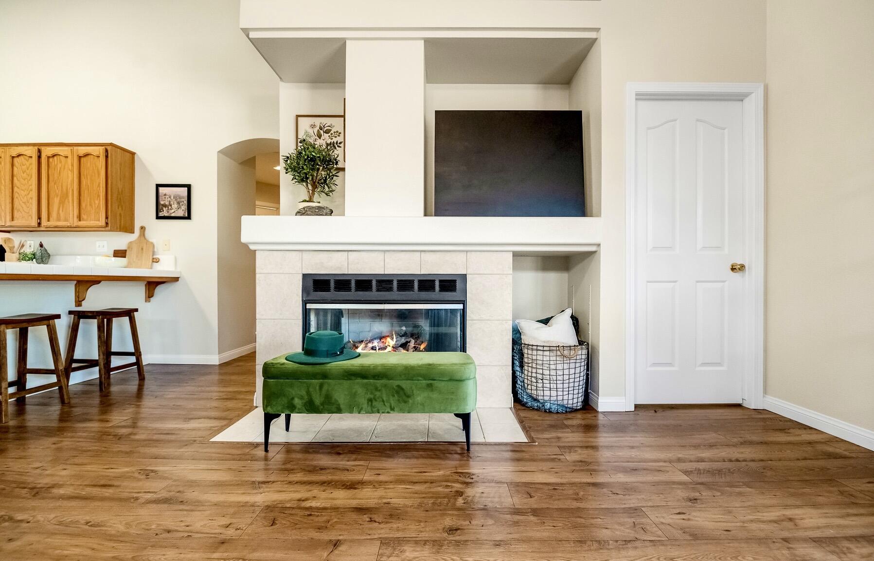 2115 N Virginia Ct, Farmersville, CA 93223