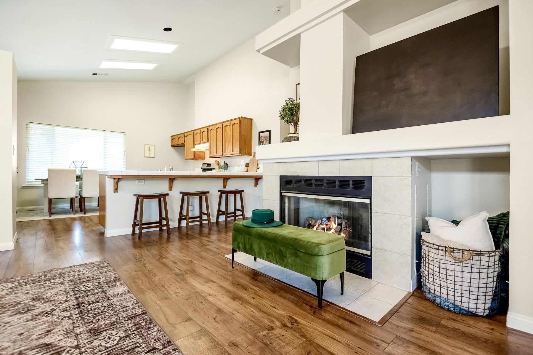 2115 N Virginia Ct, Farmersville, CA 93223