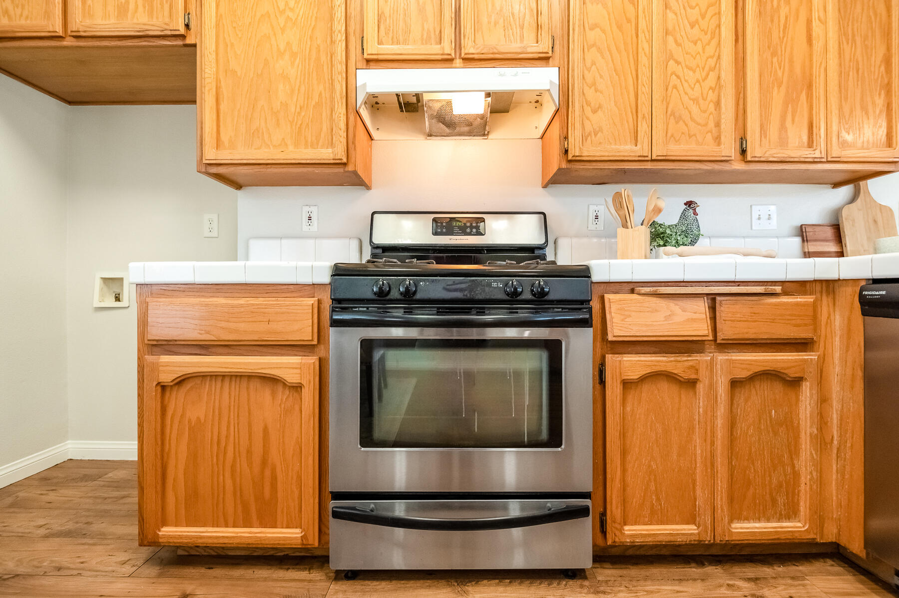 2115 N Virginia Ct, Farmersville, CA 93223