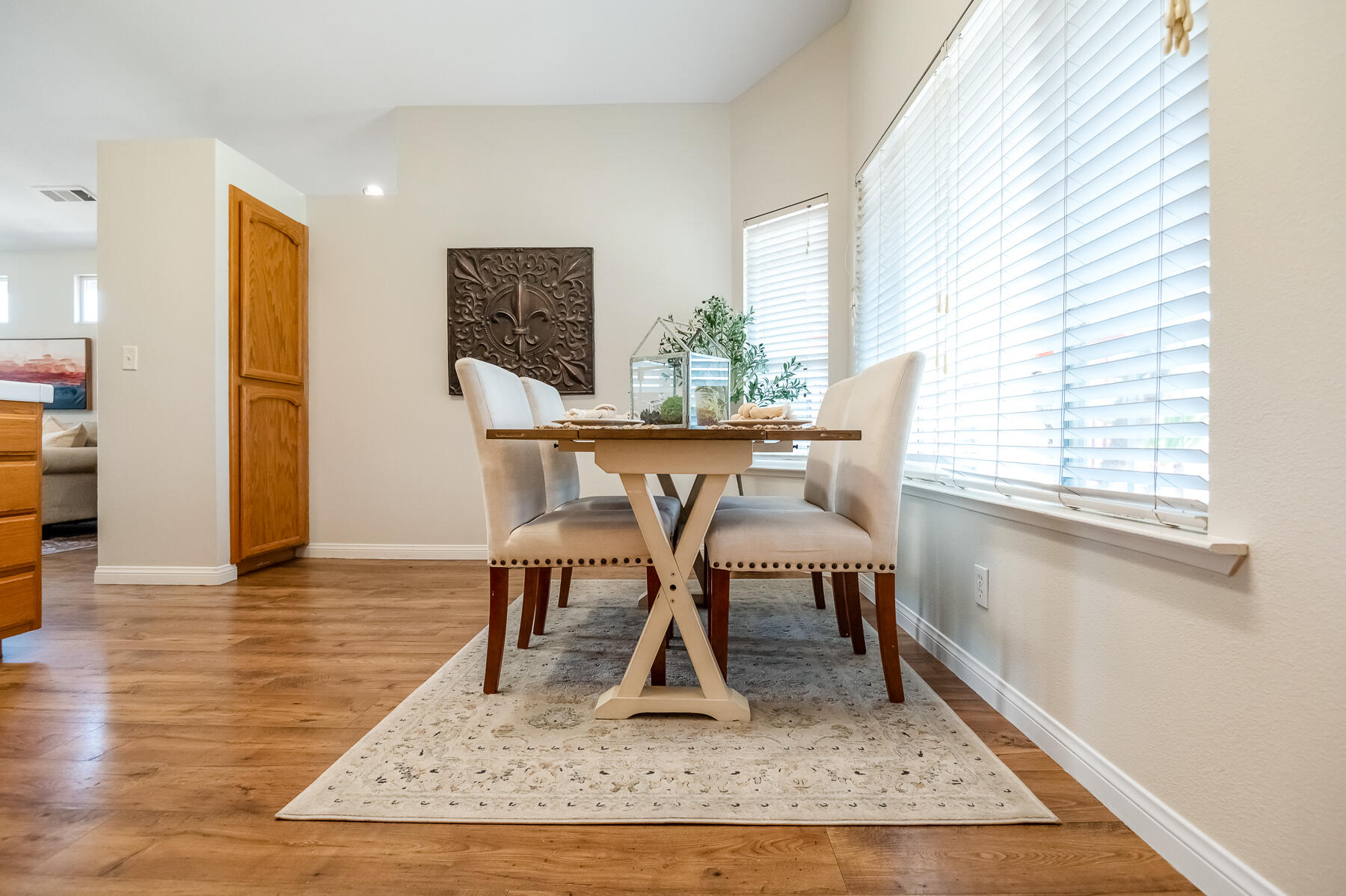 2115 N Virginia Ct, Farmersville, CA 93223