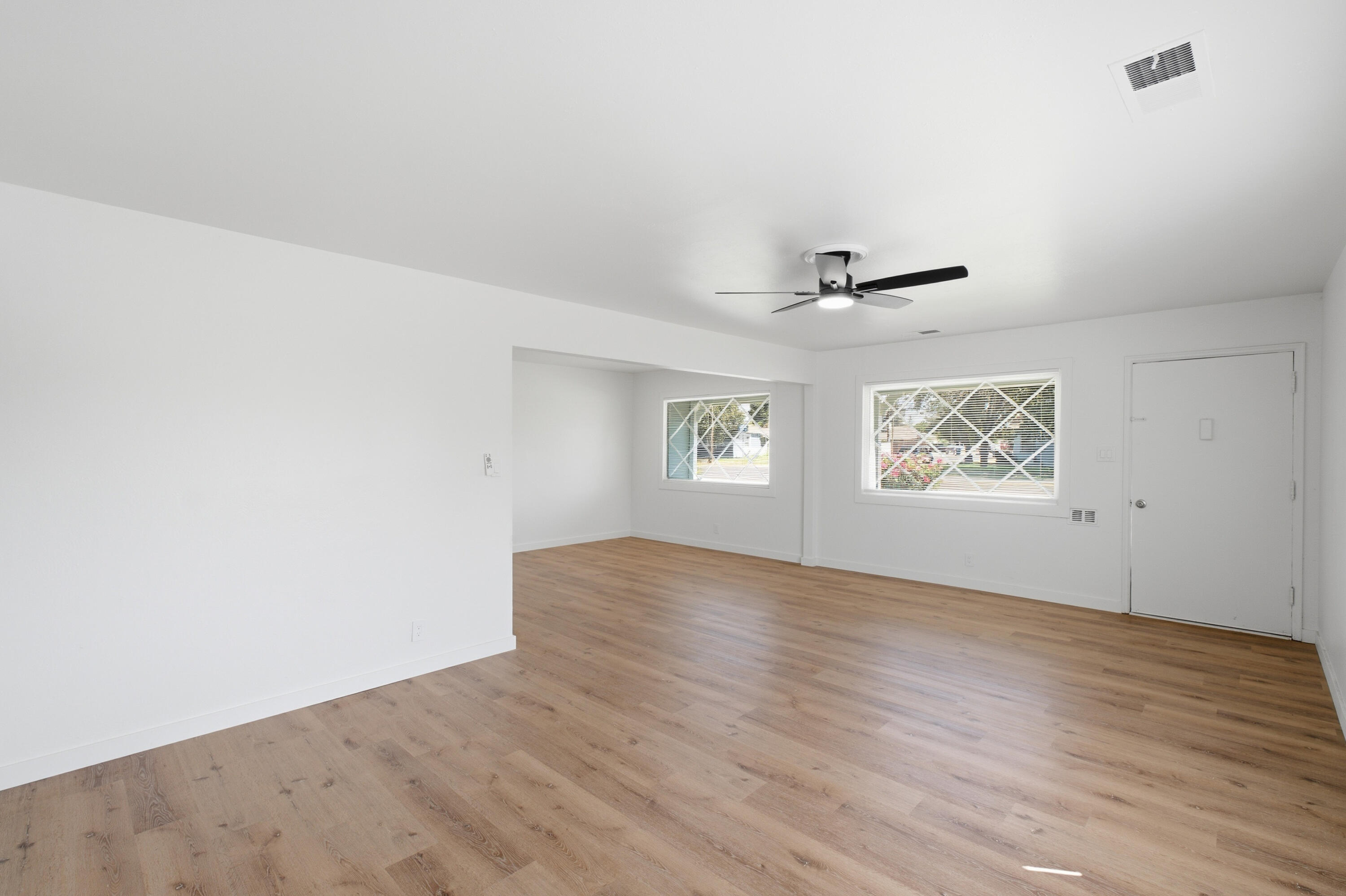 547 N M, Tulare, CA 93274