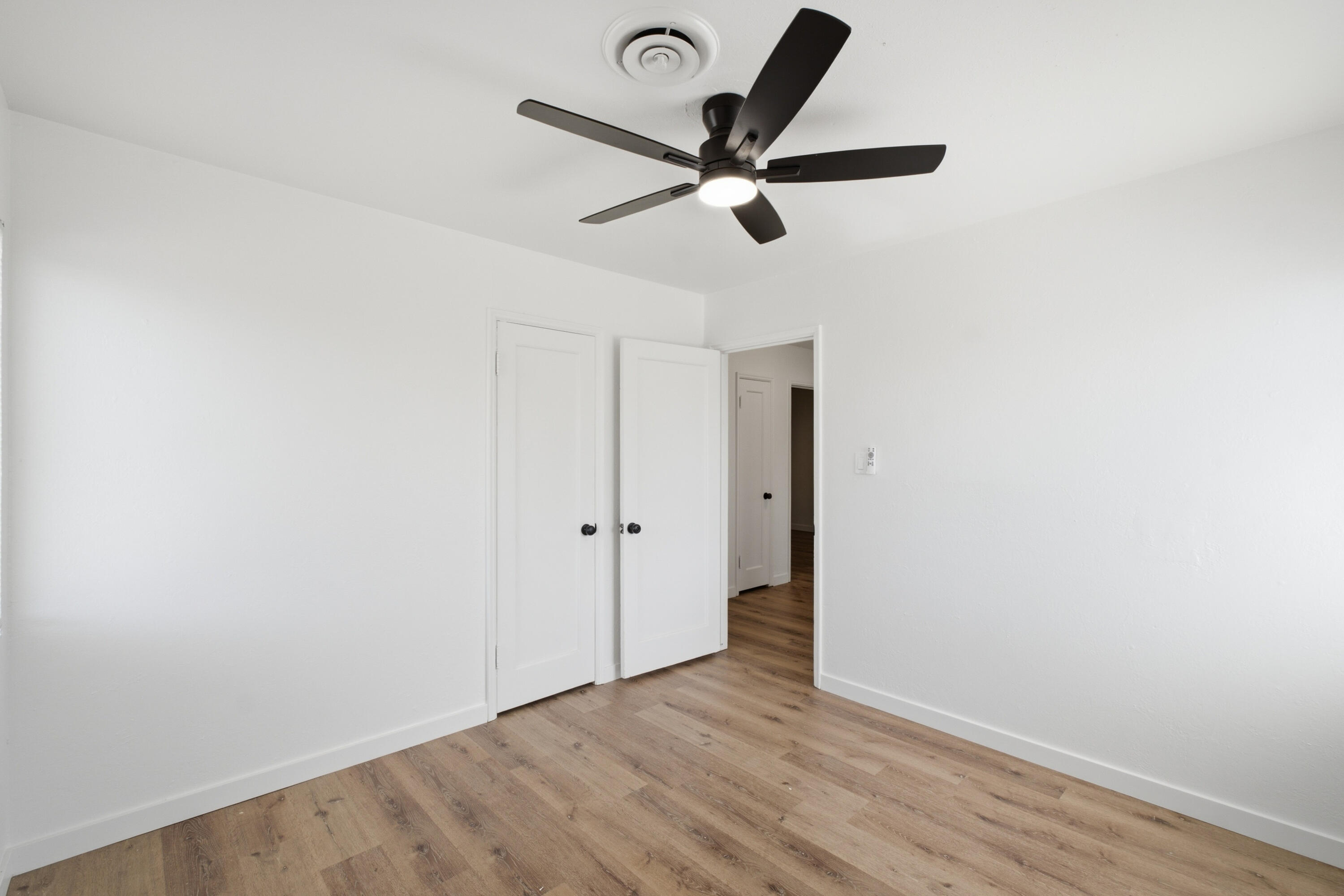 547 N M, Tulare, CA 93274