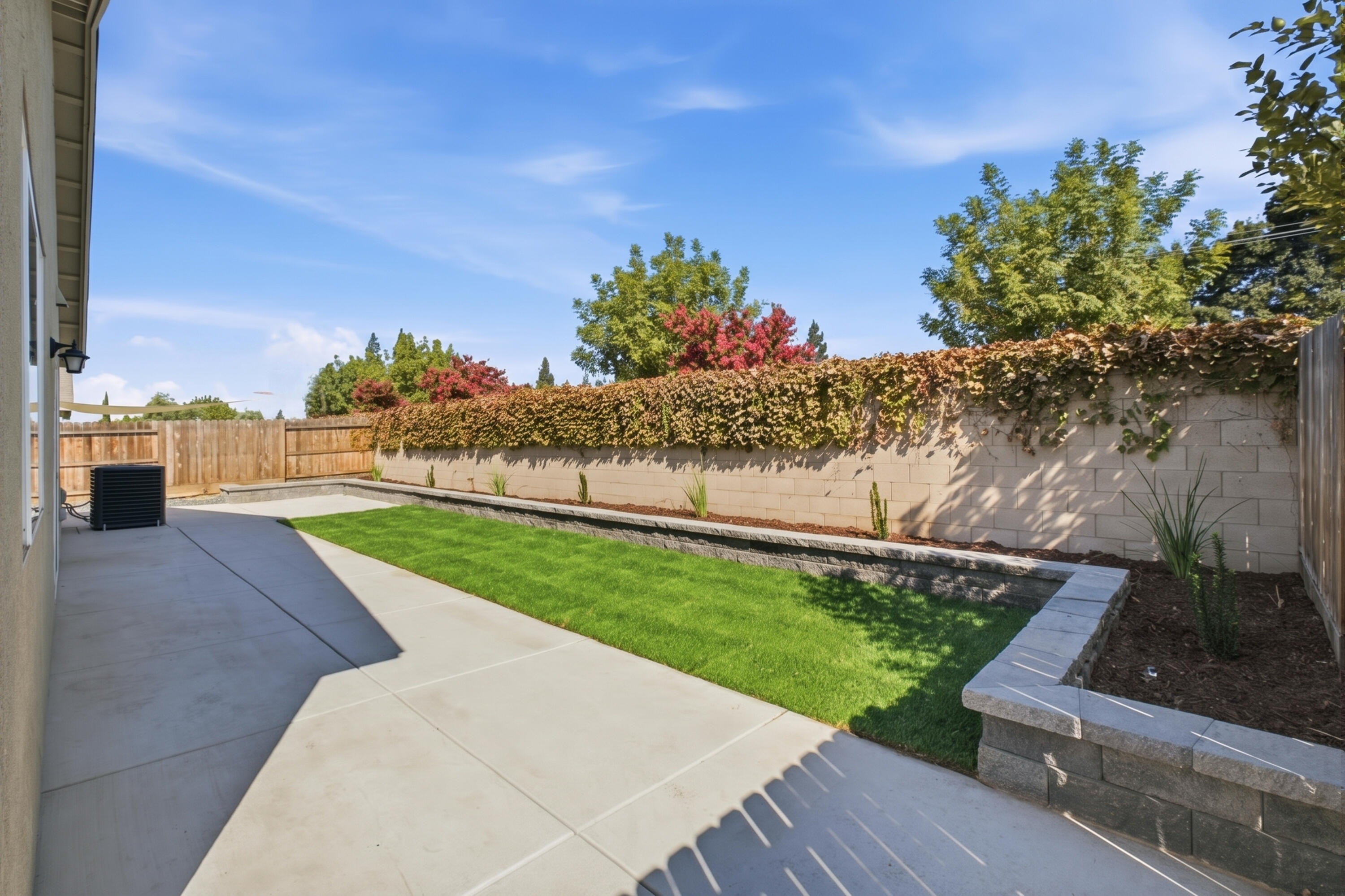 3524 E Harter Ct, Visalia, CA 93292