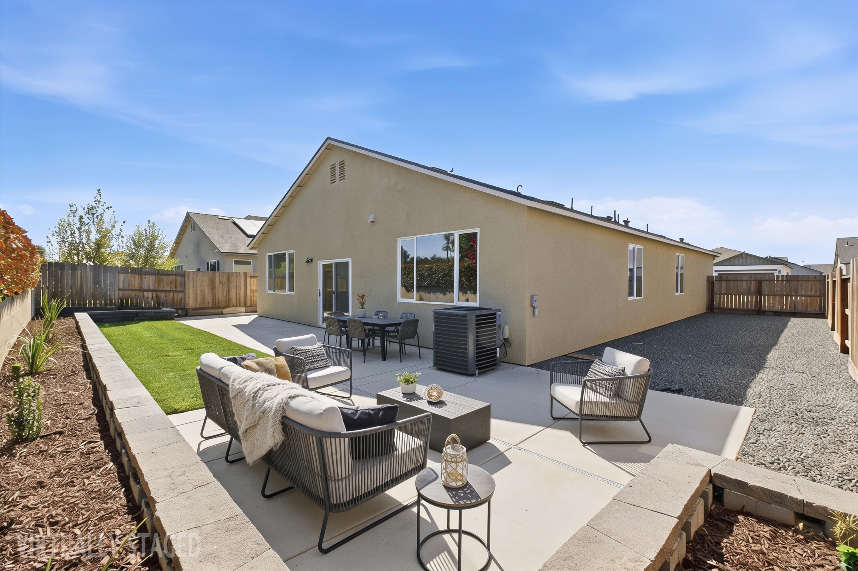 3524 E Harter Ct, Visalia, CA 93292