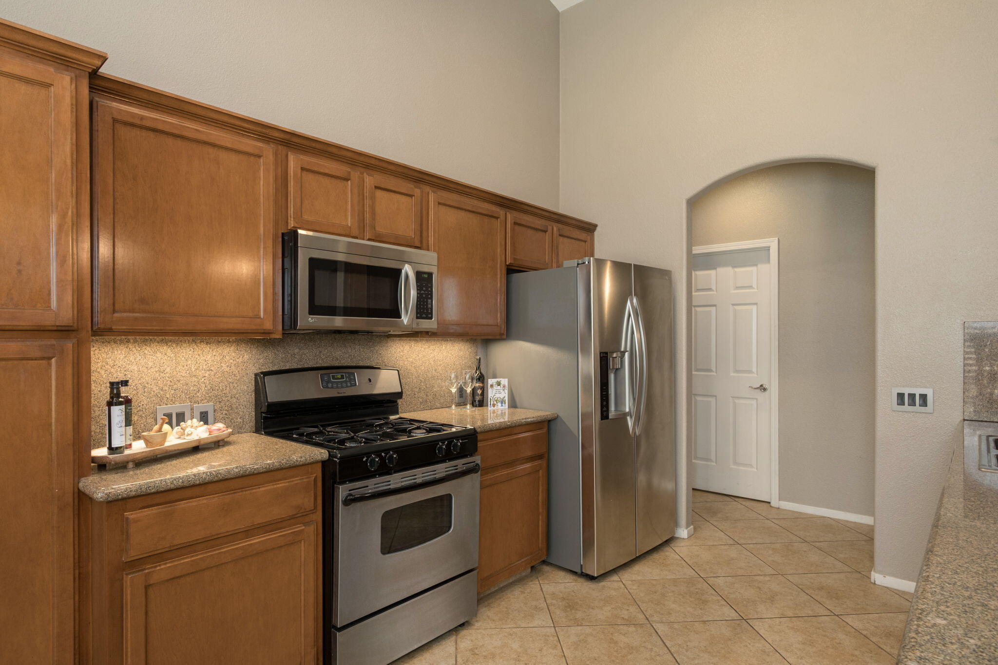 2717 W Wren Ave, Visalia, CA 93291