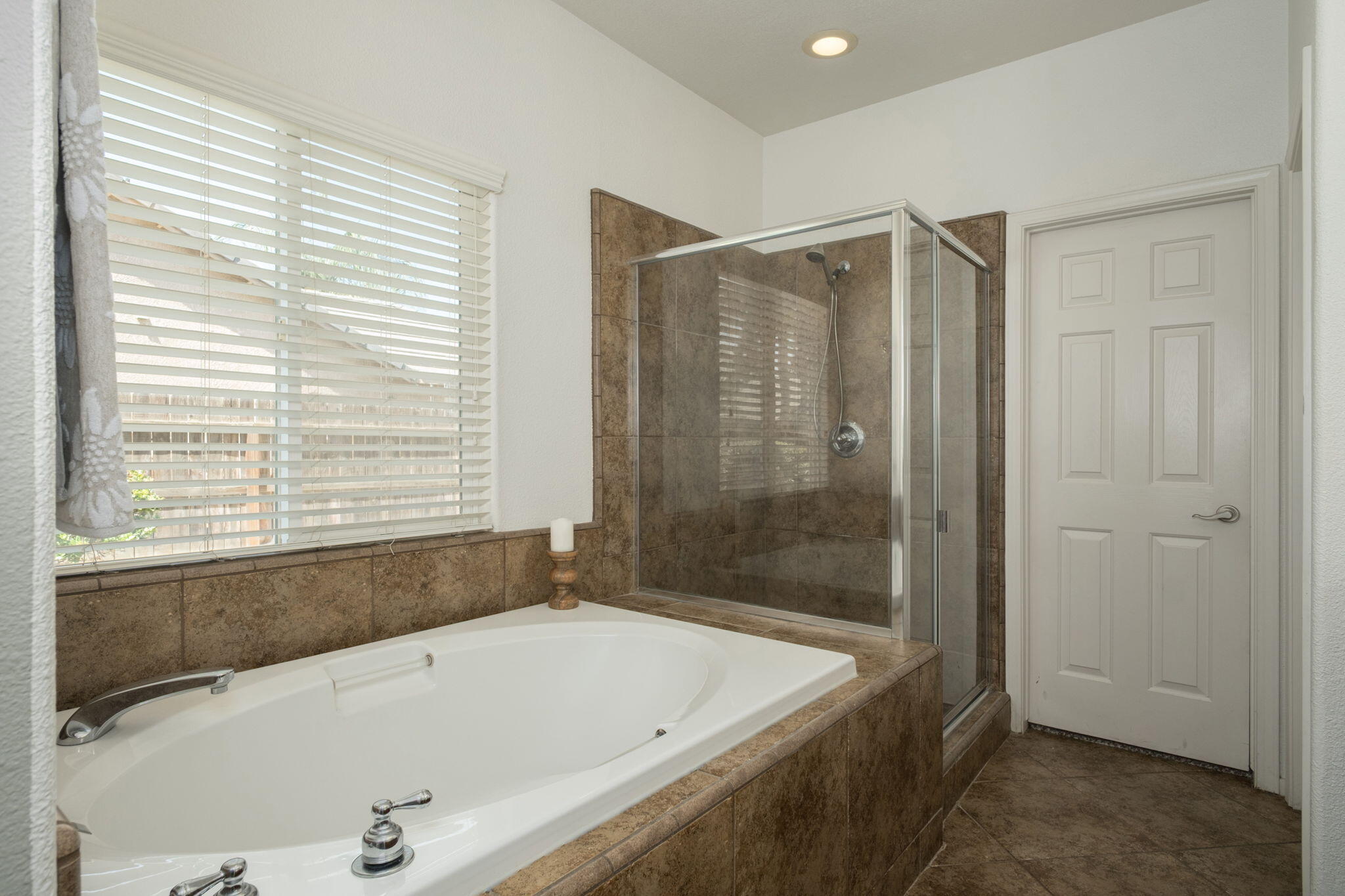 2717 W Wren Ave, Visalia, CA 93291