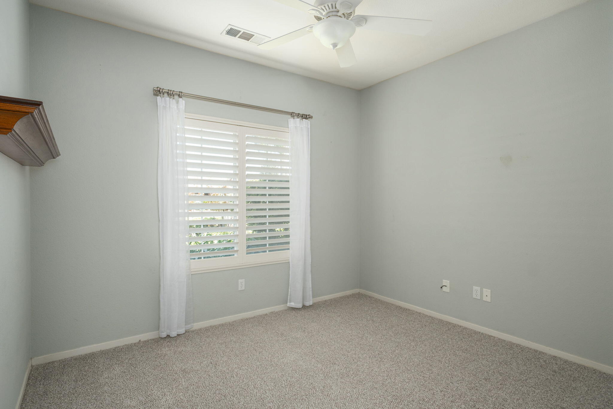 2717 W Wren Ave, Visalia, CA 93291