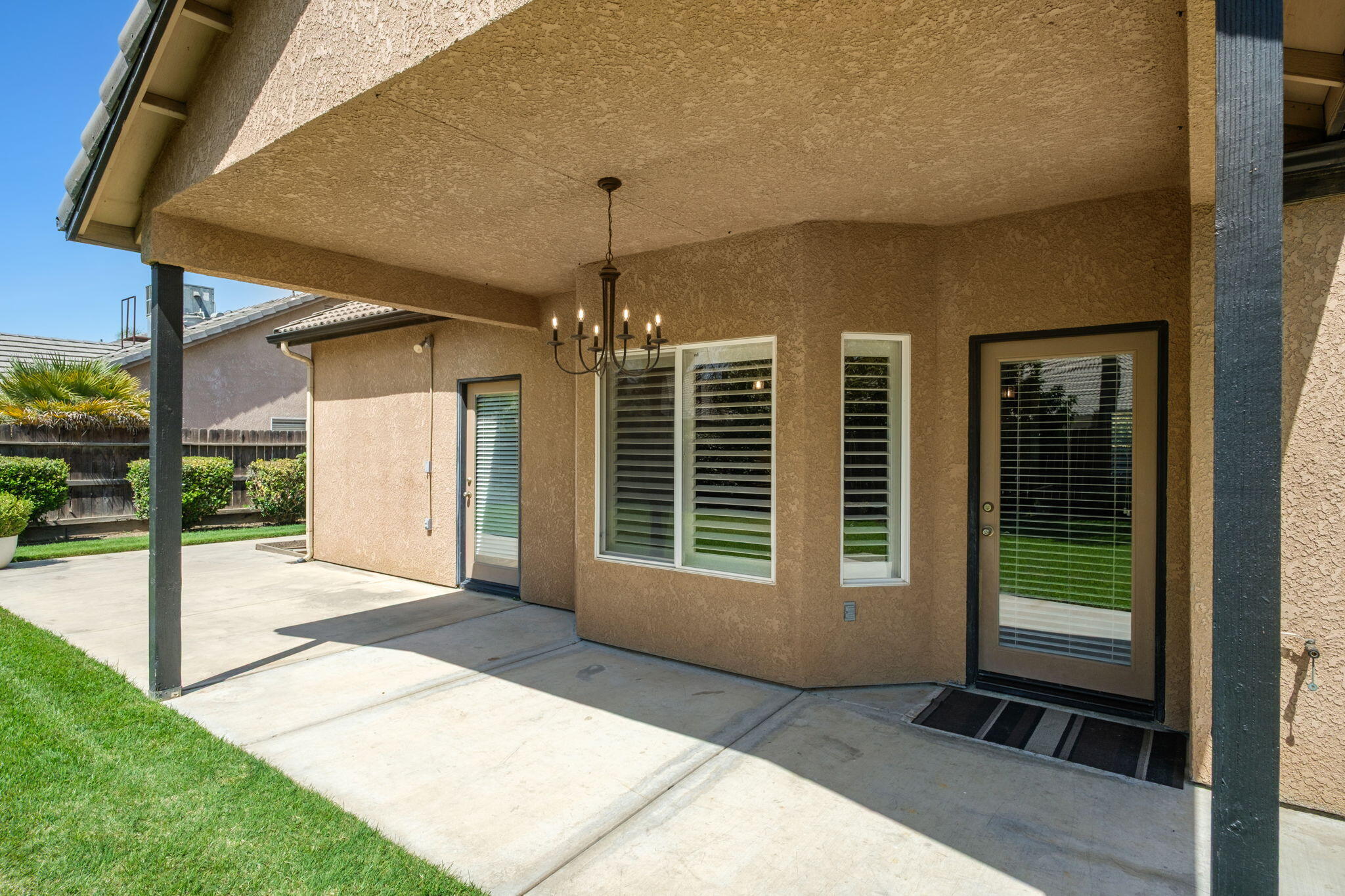 2717 W Wren Ave, Visalia, CA 93291