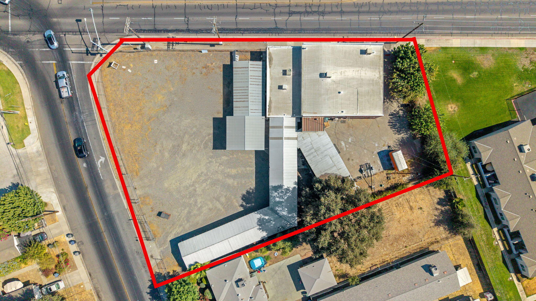 1417 W Murray Ave, Visalia, CA 93291