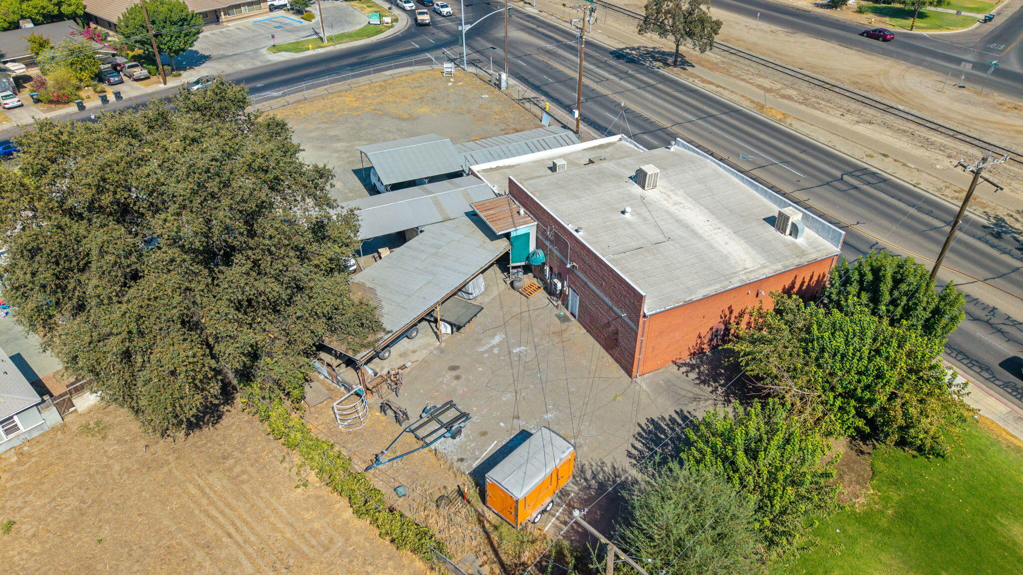 1417 W Murray Ave, Visalia, CA 93291