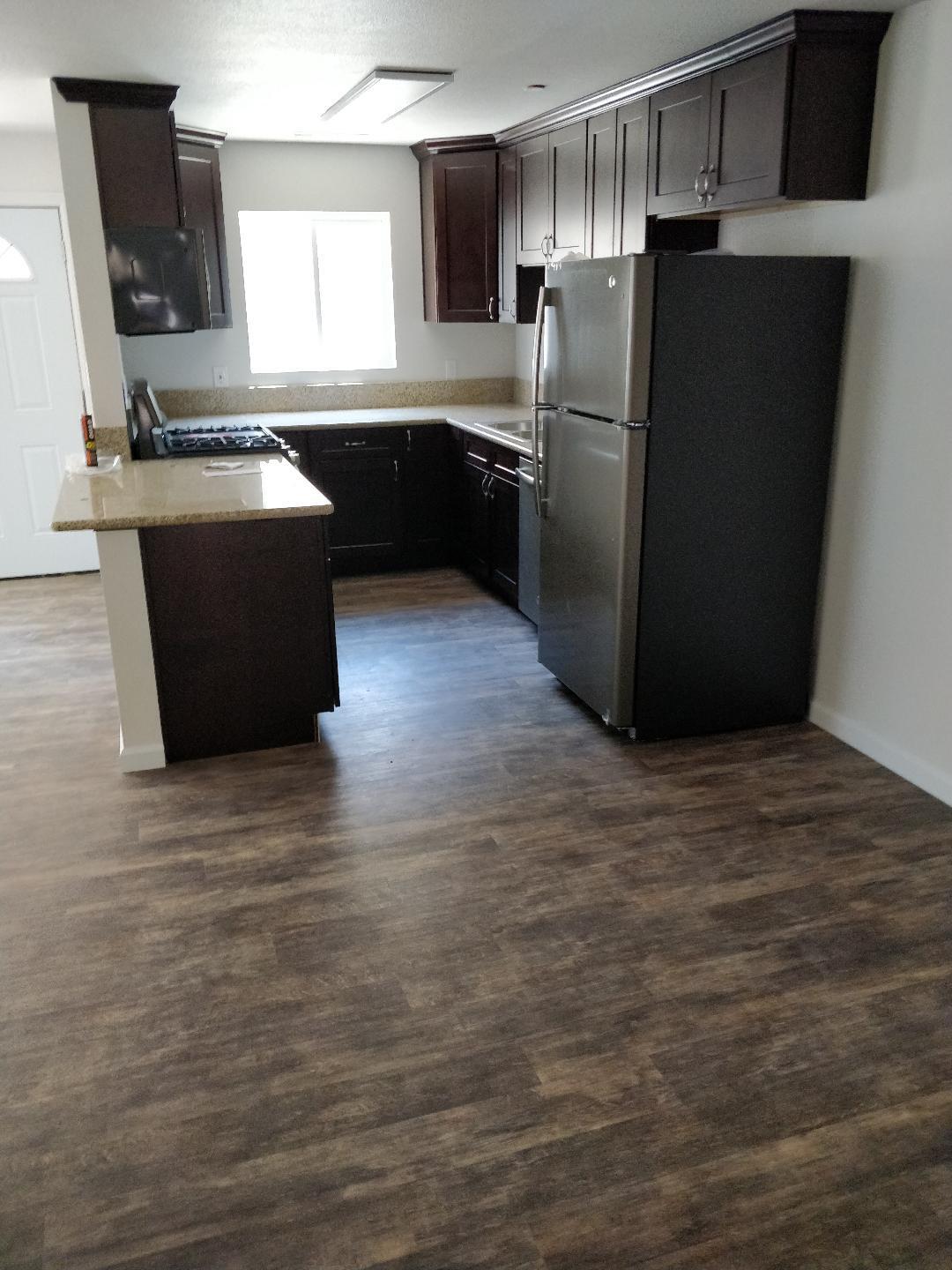 307 S Crespi Ave, Exeter, CA 93221