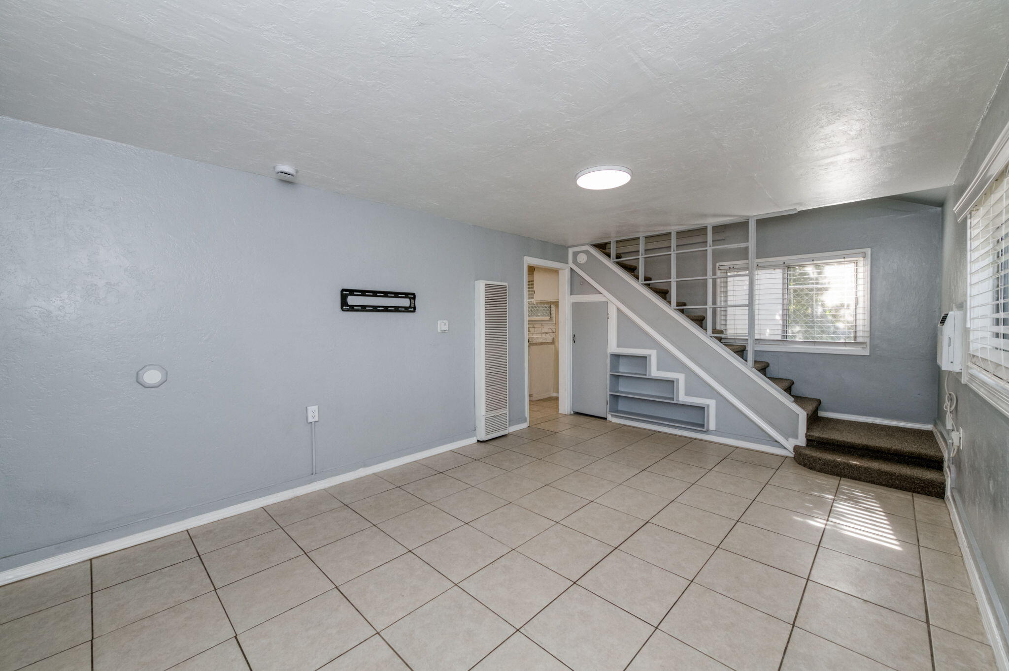 340 N K St, Dinuba, CA 93618