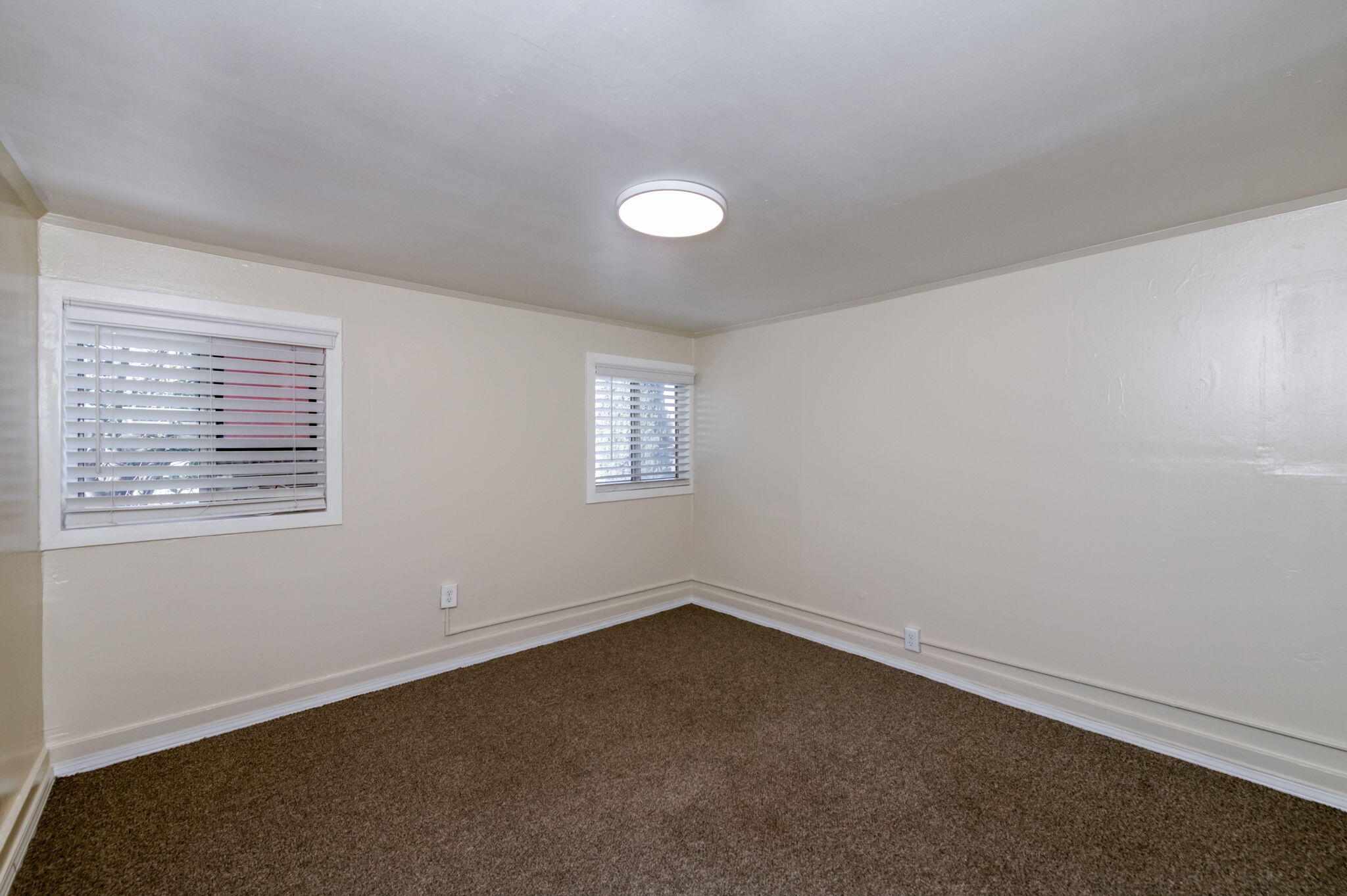 340 N K St, Dinuba, CA 93618