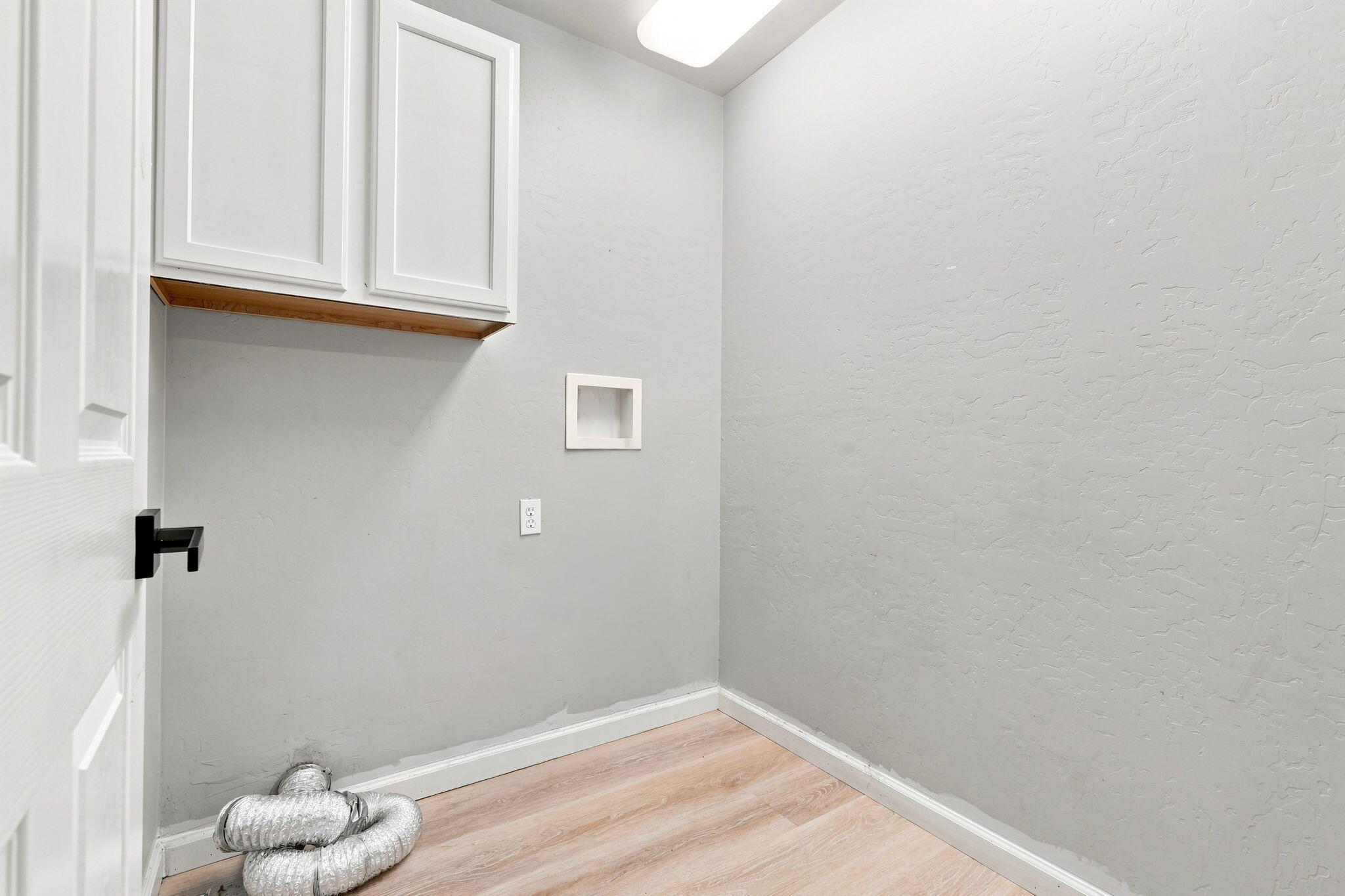 3038 N Linda Vista Ct, Visalia, CA 93291
