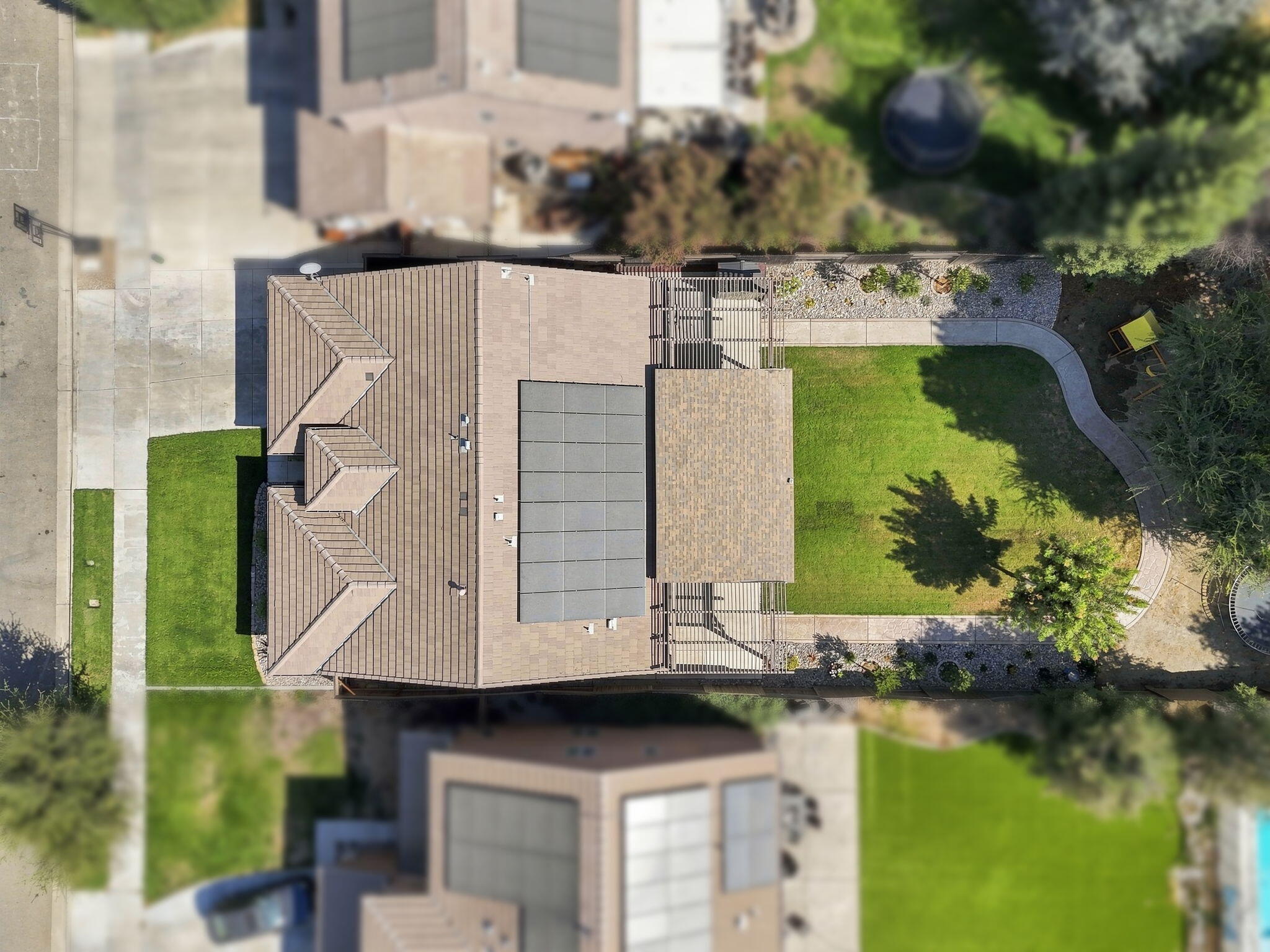 3038 N Linda Vista Ct, Visalia, CA 93291