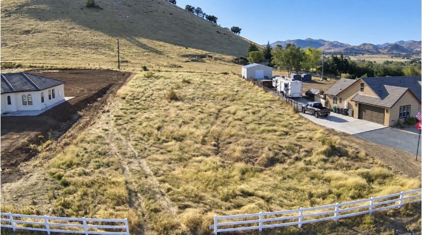 16837 Deer Creek Dr, Springville, CA 93265
