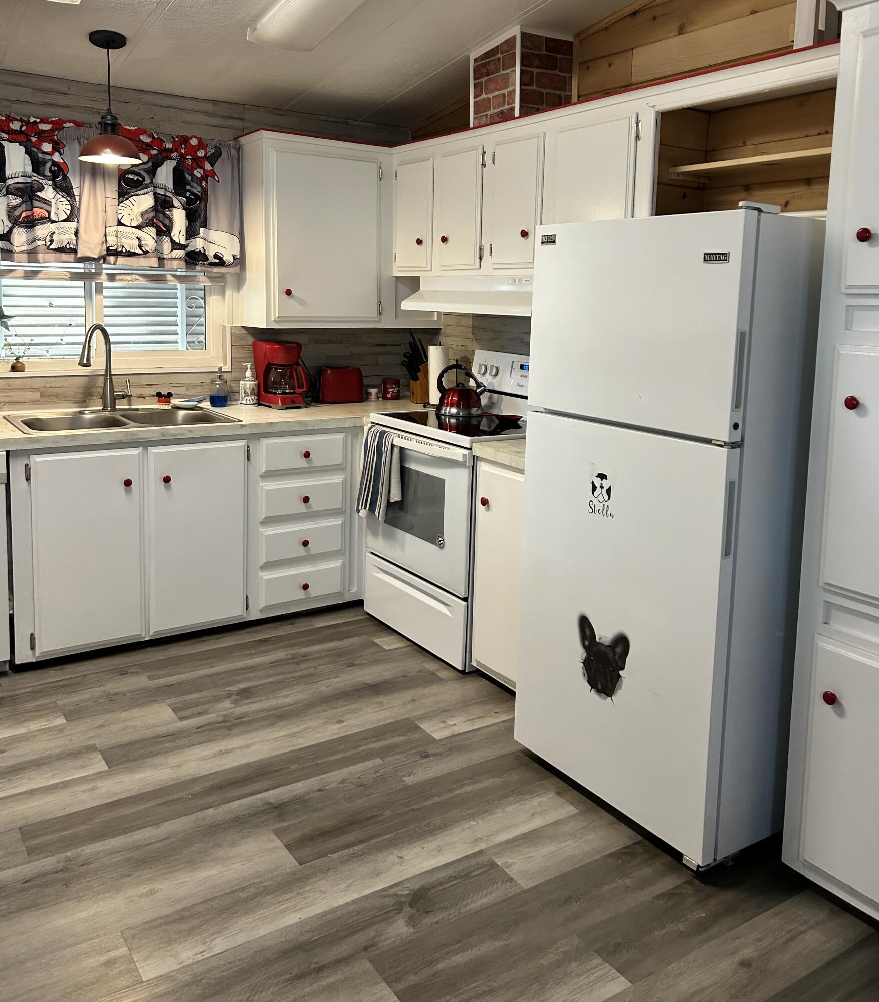 314 N Albert Ave #105, Exeter, CA 93221
