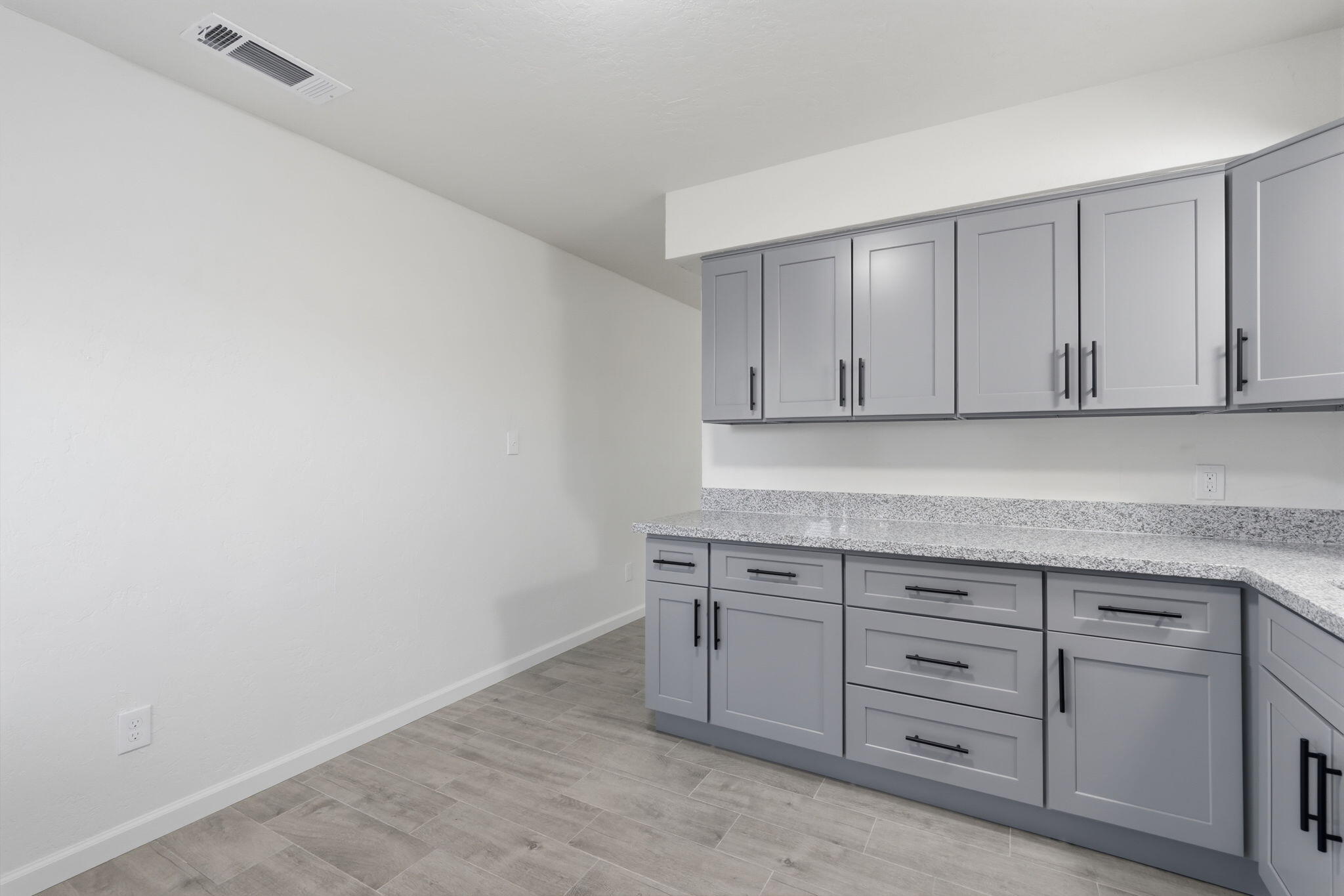 1506 N Cobb St, Porterville, CA 93257