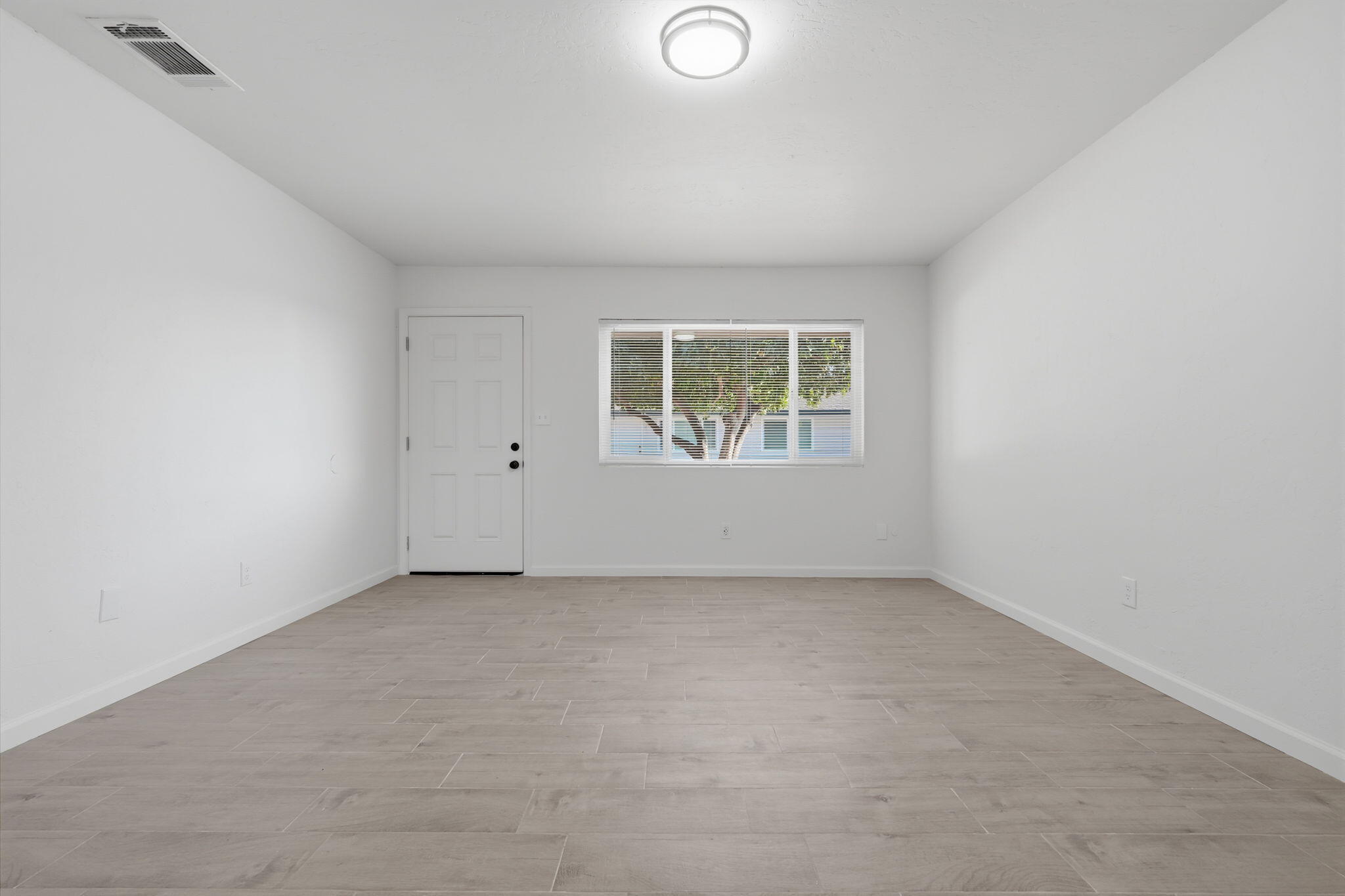 1506 N Cobb St, Porterville, CA 93257