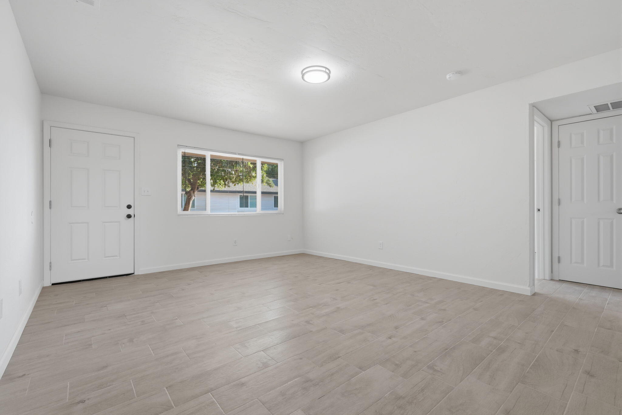 1506 N Cobb St, Porterville, CA 93257