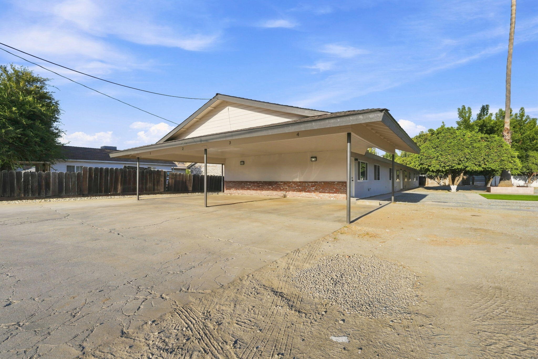 1506 N Cobb St, Porterville, CA 93257