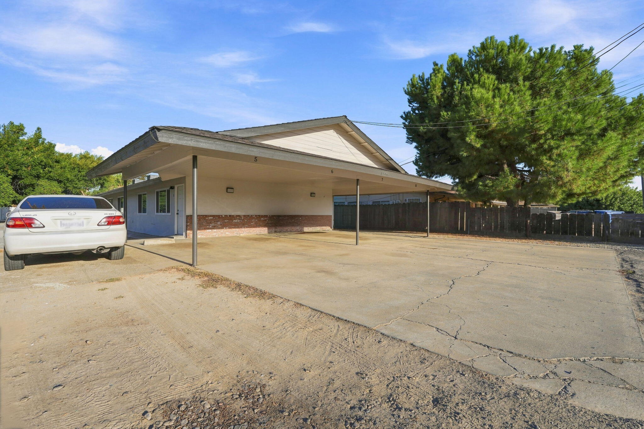 1506 N Cobb St, Porterville, CA 93257