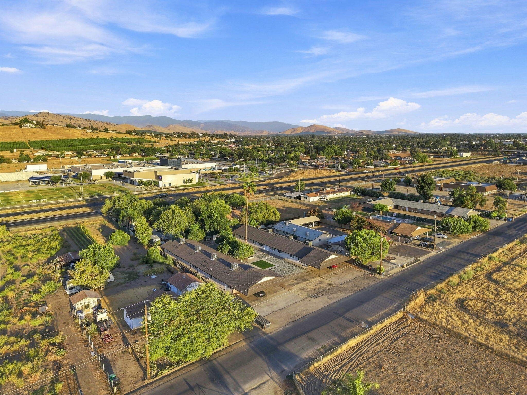 1506 N Cobb St, Porterville, CA 93257