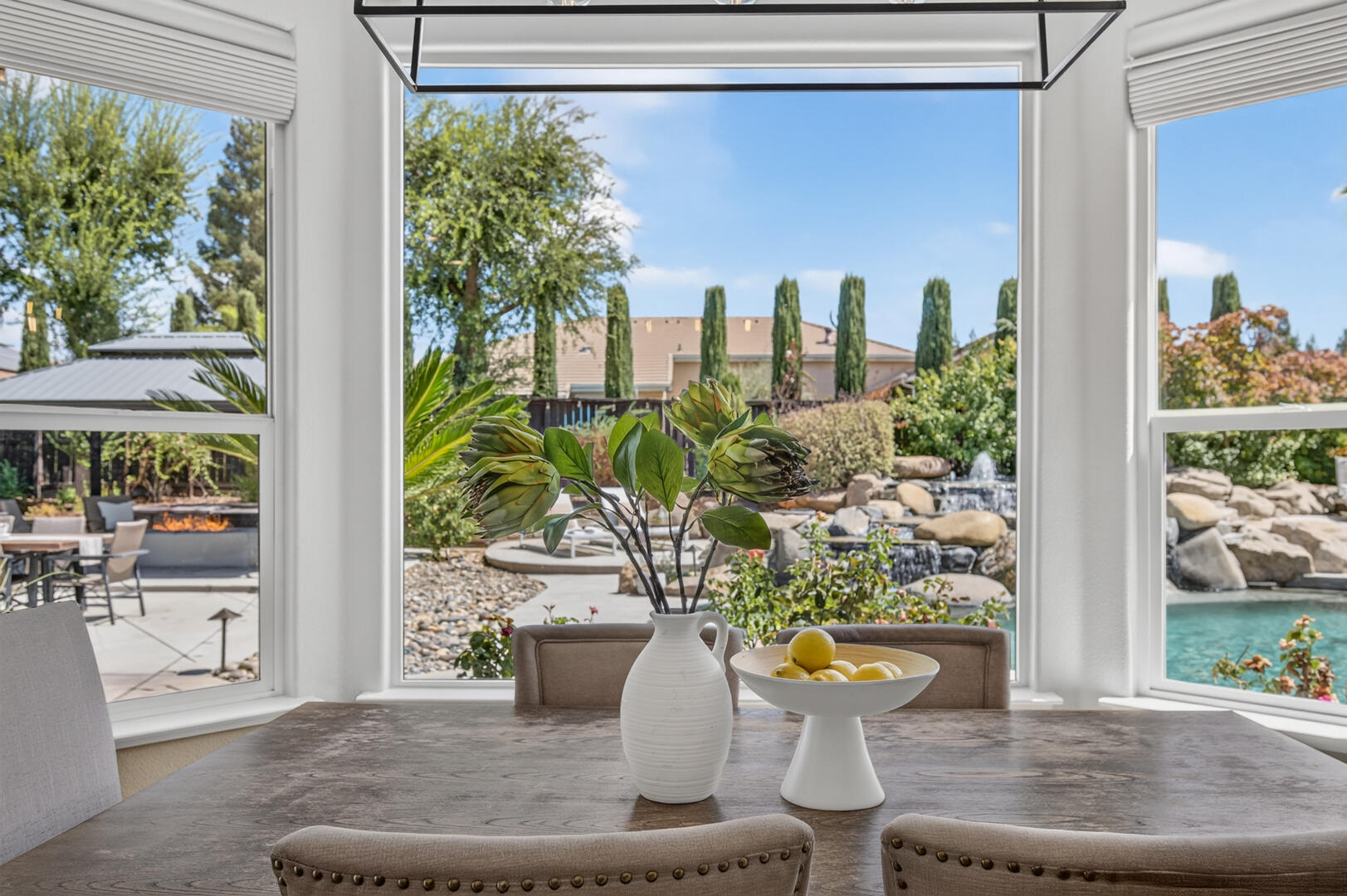 1945 N Greenfield Ave, Clovis, CA 93619