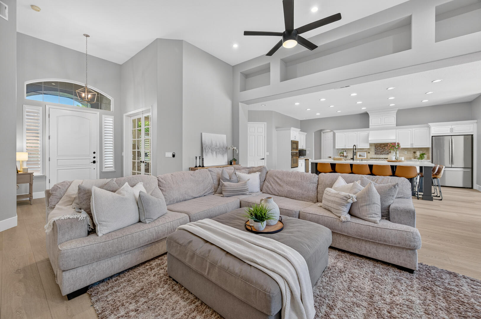1945 N Greenfield Ave, Clovis, CA 93619