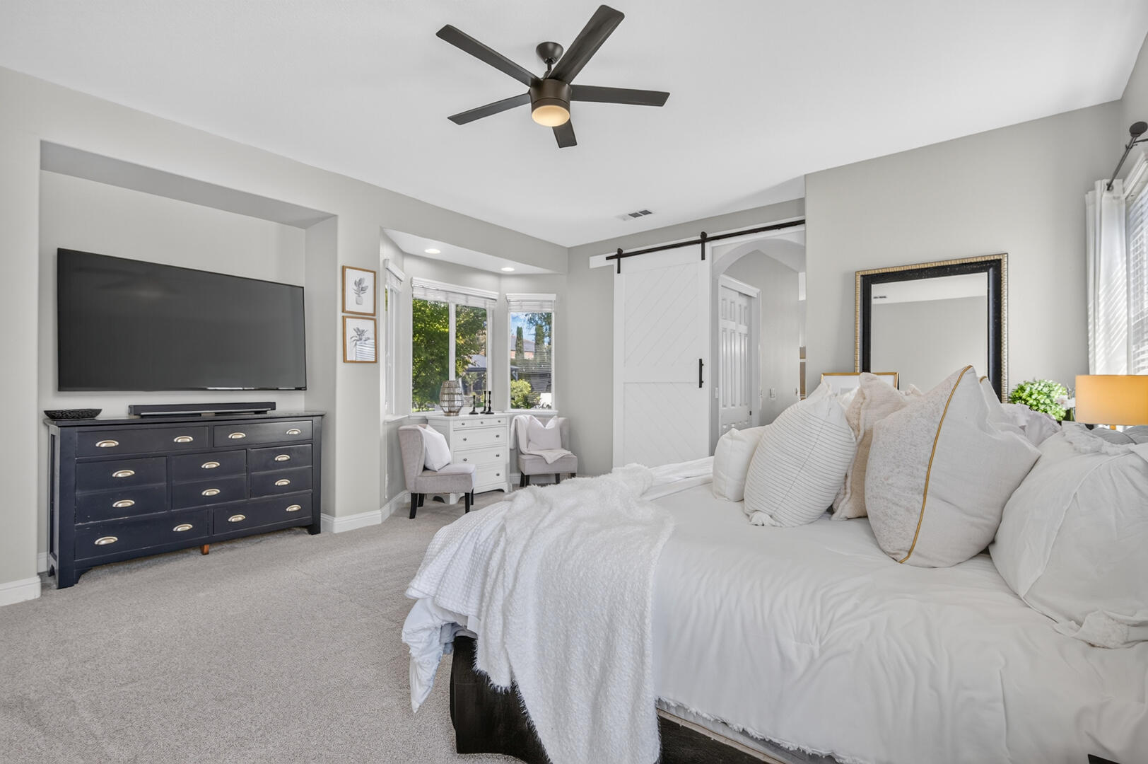 1945 N Greenfield Ave, Clovis, CA 93619