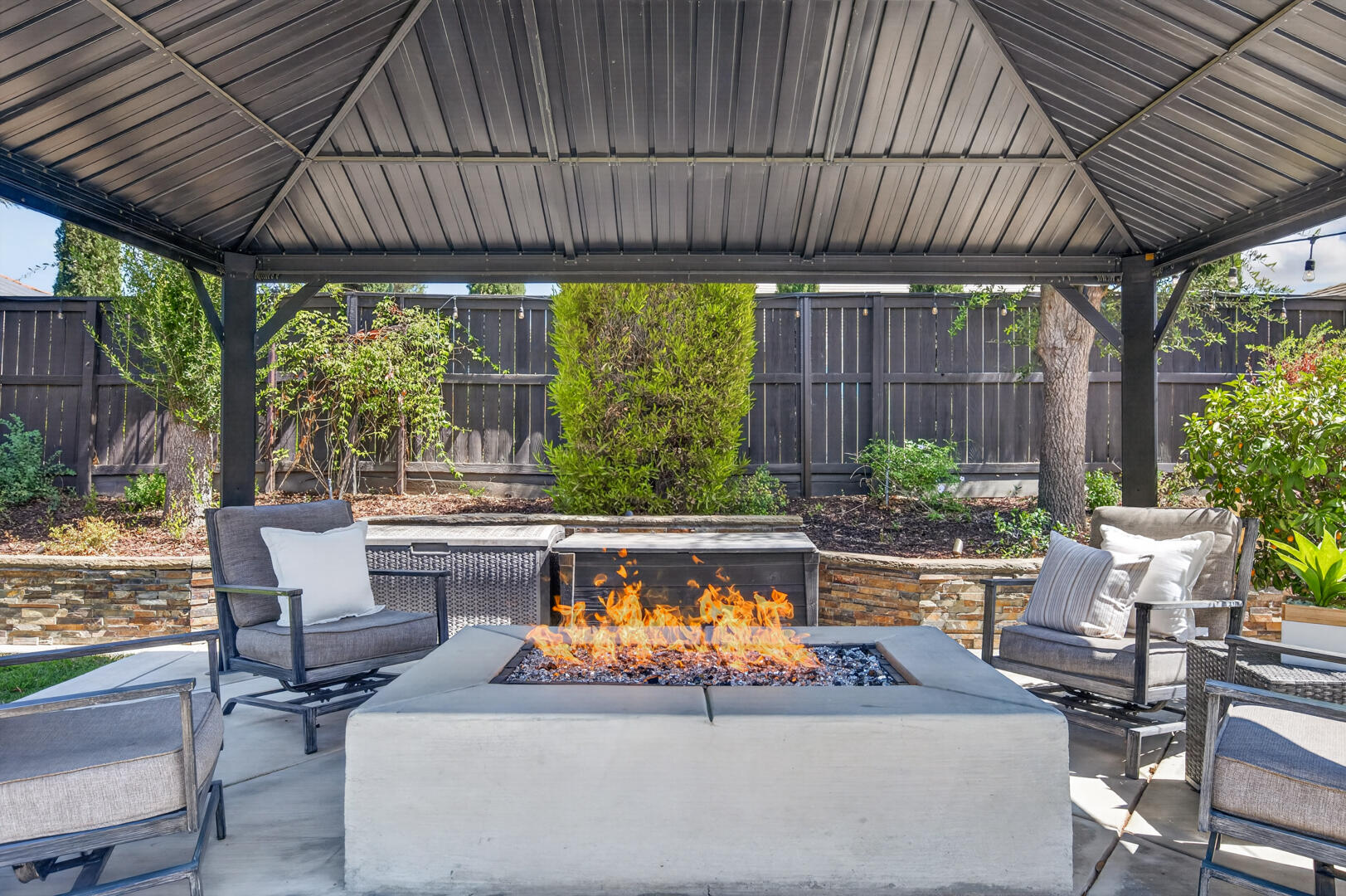 1945 N Greenfield Ave, Clovis, CA 93619